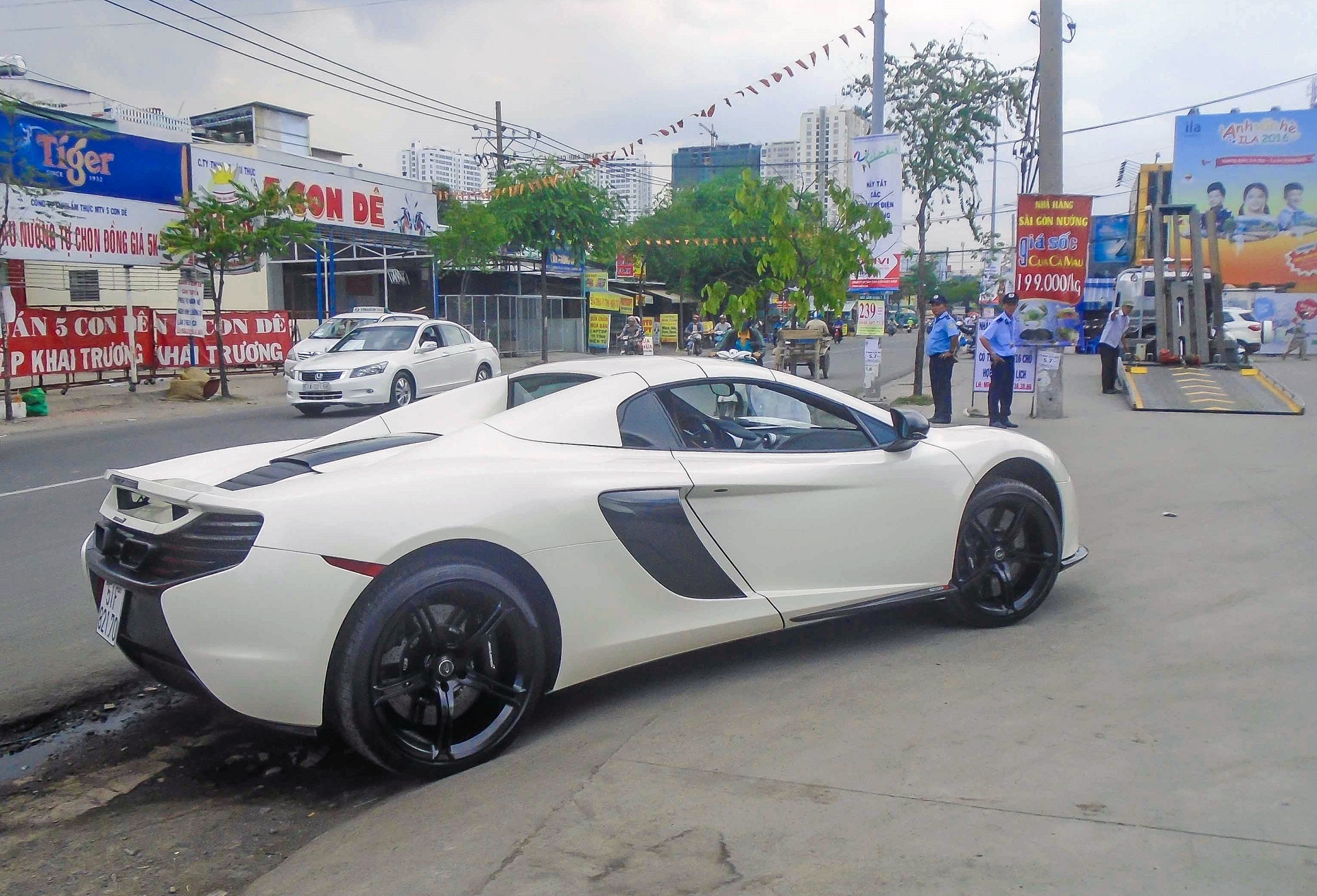 chu sieu xe so dieu gi anh 4