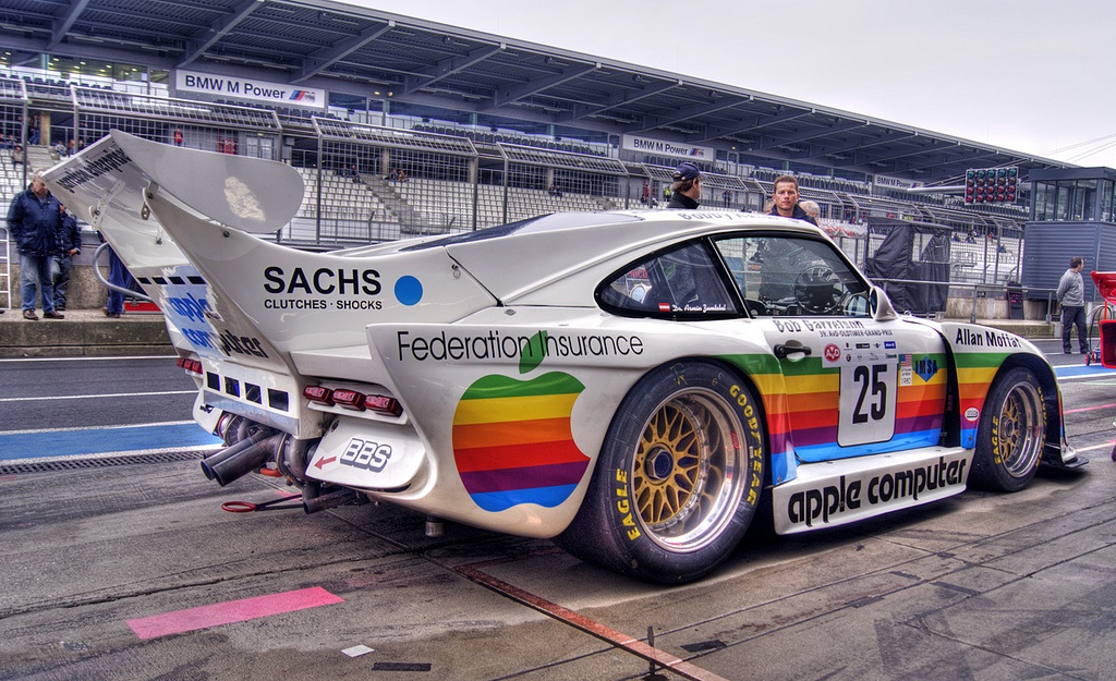 Porsche phong cach Apple anh 3