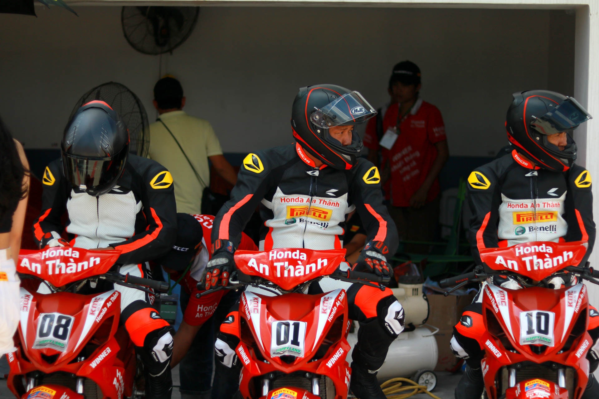 dua Winner Happy Land anh 2