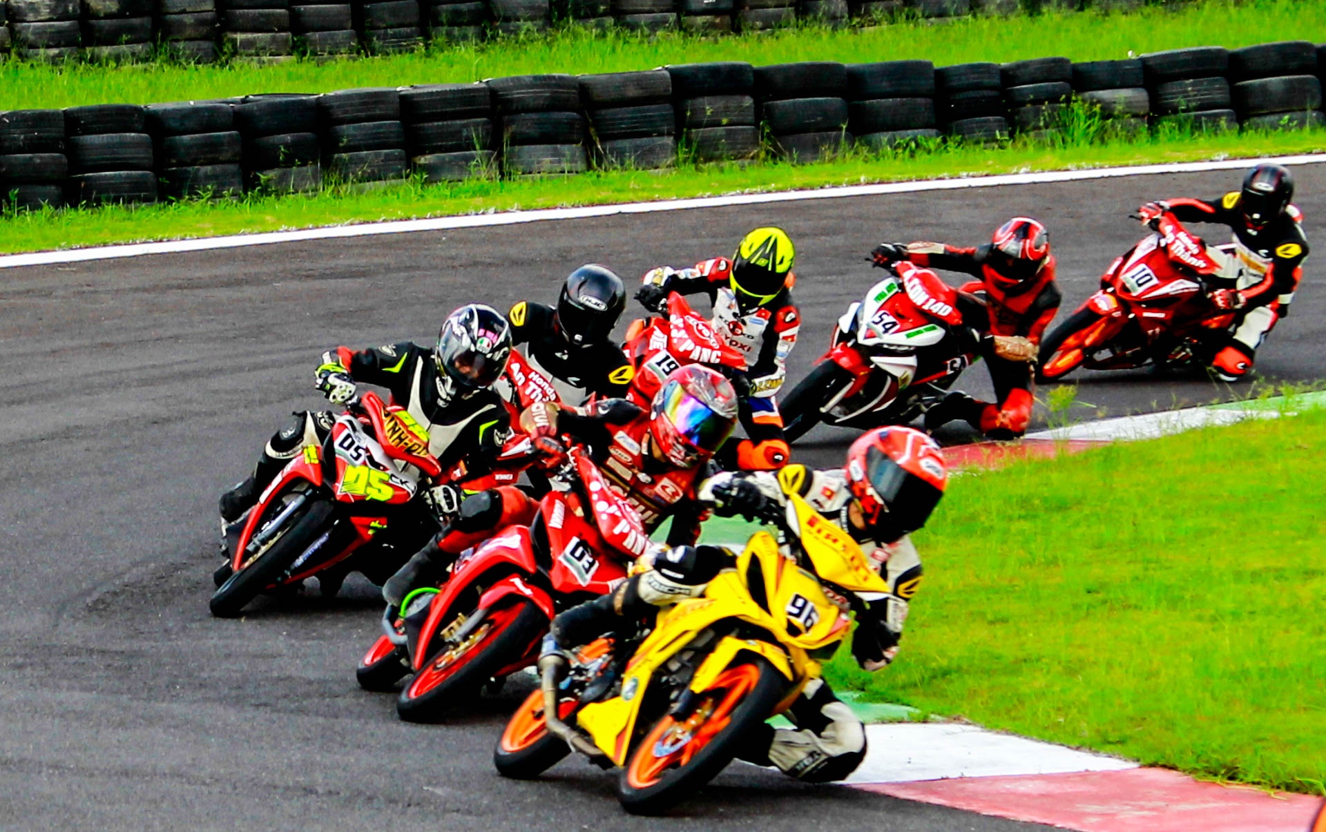 dua Winner Happy Land anh 6