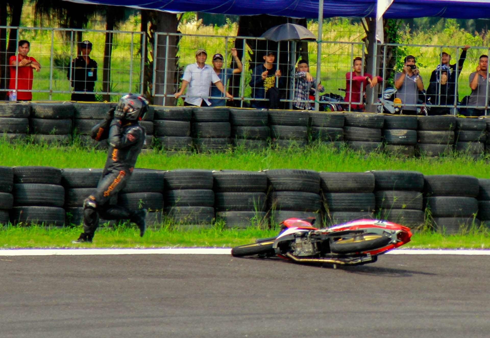 dua Winner Happy Land anh 8