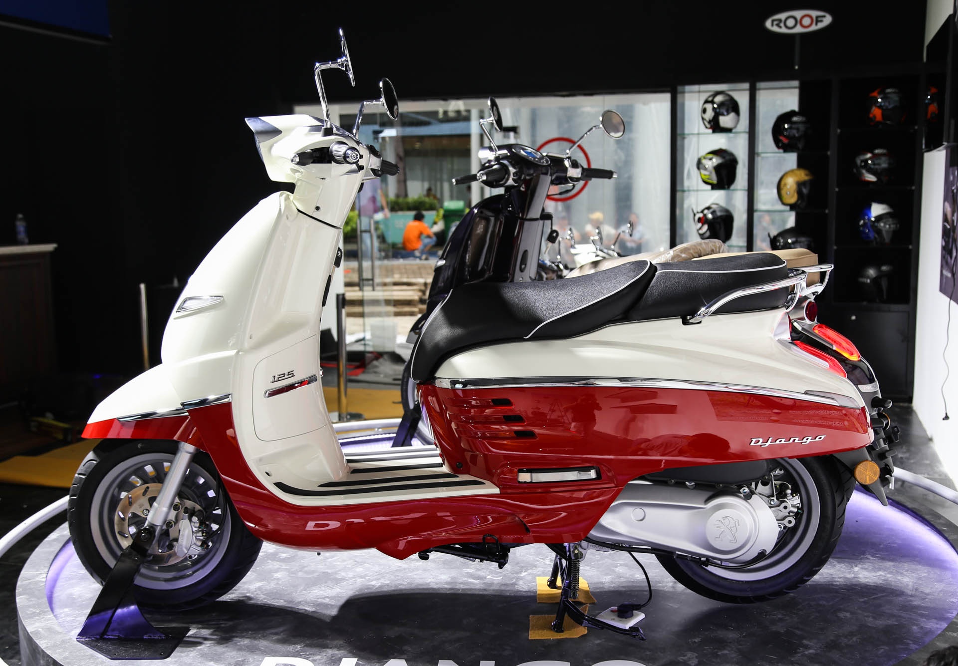 Chi tiet Peugeot Django - doi thu moi cua Vespa tai VN hinh anh