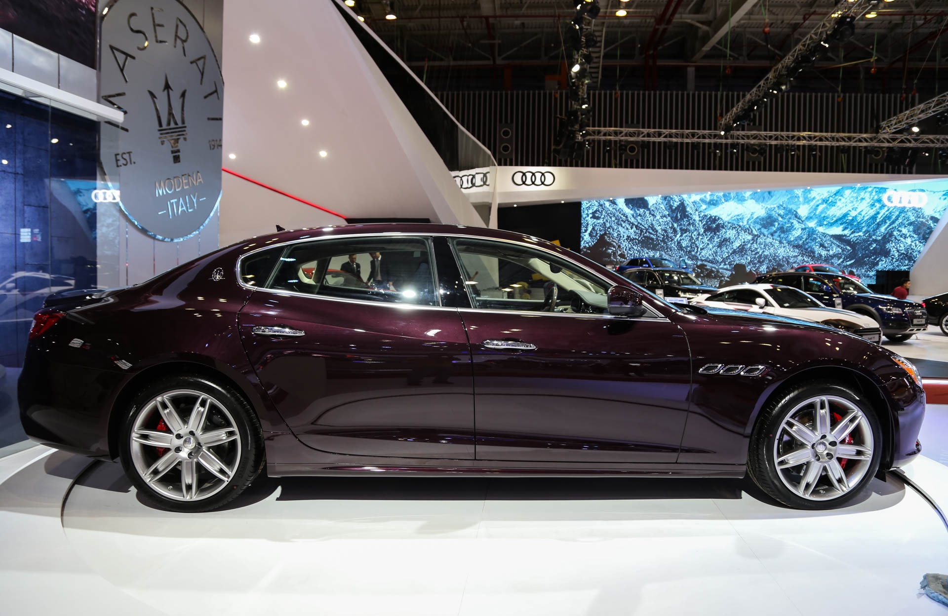 Gia xe Maserati Quattroporte 2017 o Viet Nam anh 11