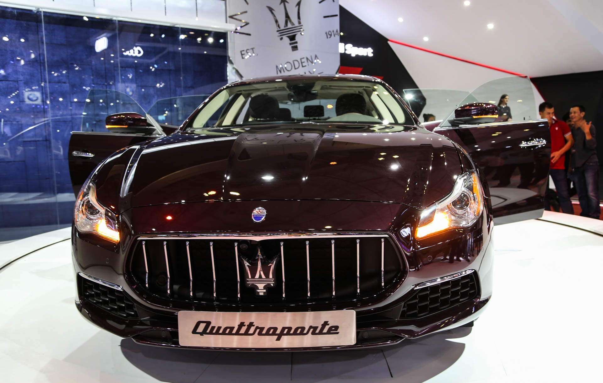 Gia xe Maserati Quattroporte 2017 o Viet Nam anh 2