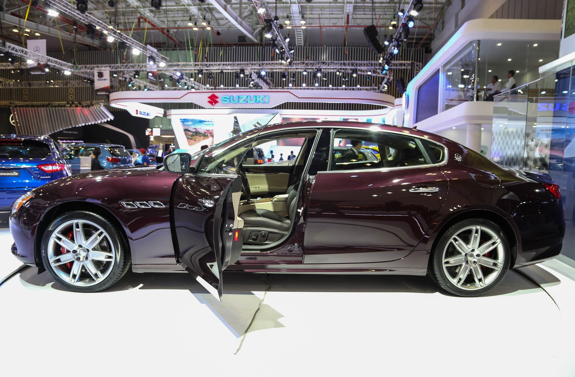 Gia xe Maserati Quattroporte 2017 o Viet Nam anh 3