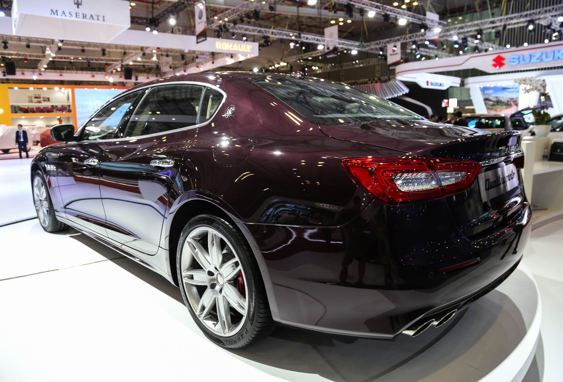 Gia xe Maserati Quattroporte 2017 o Viet Nam anh 4
