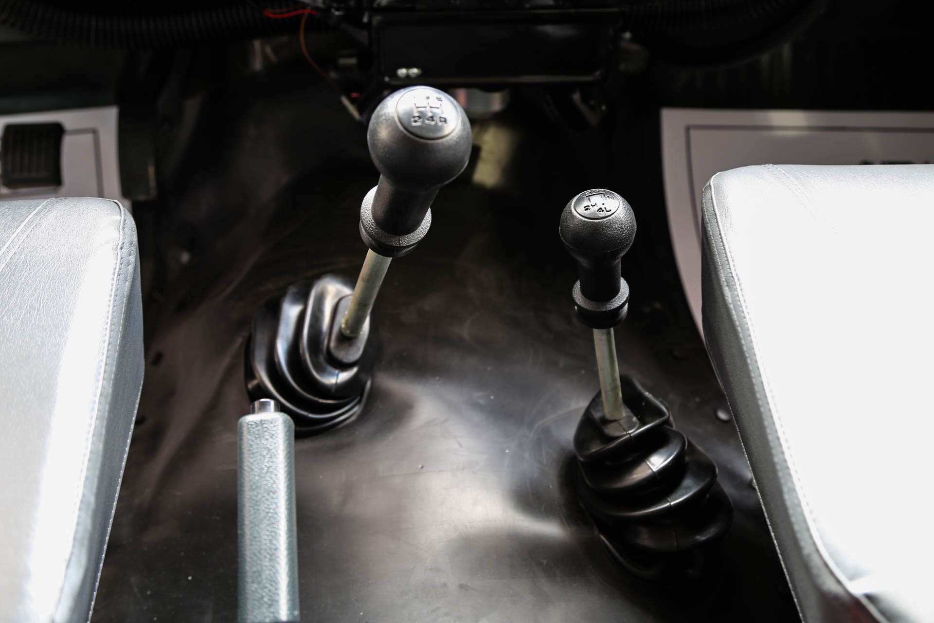 gia UAZ tai Viet Nam anh 8