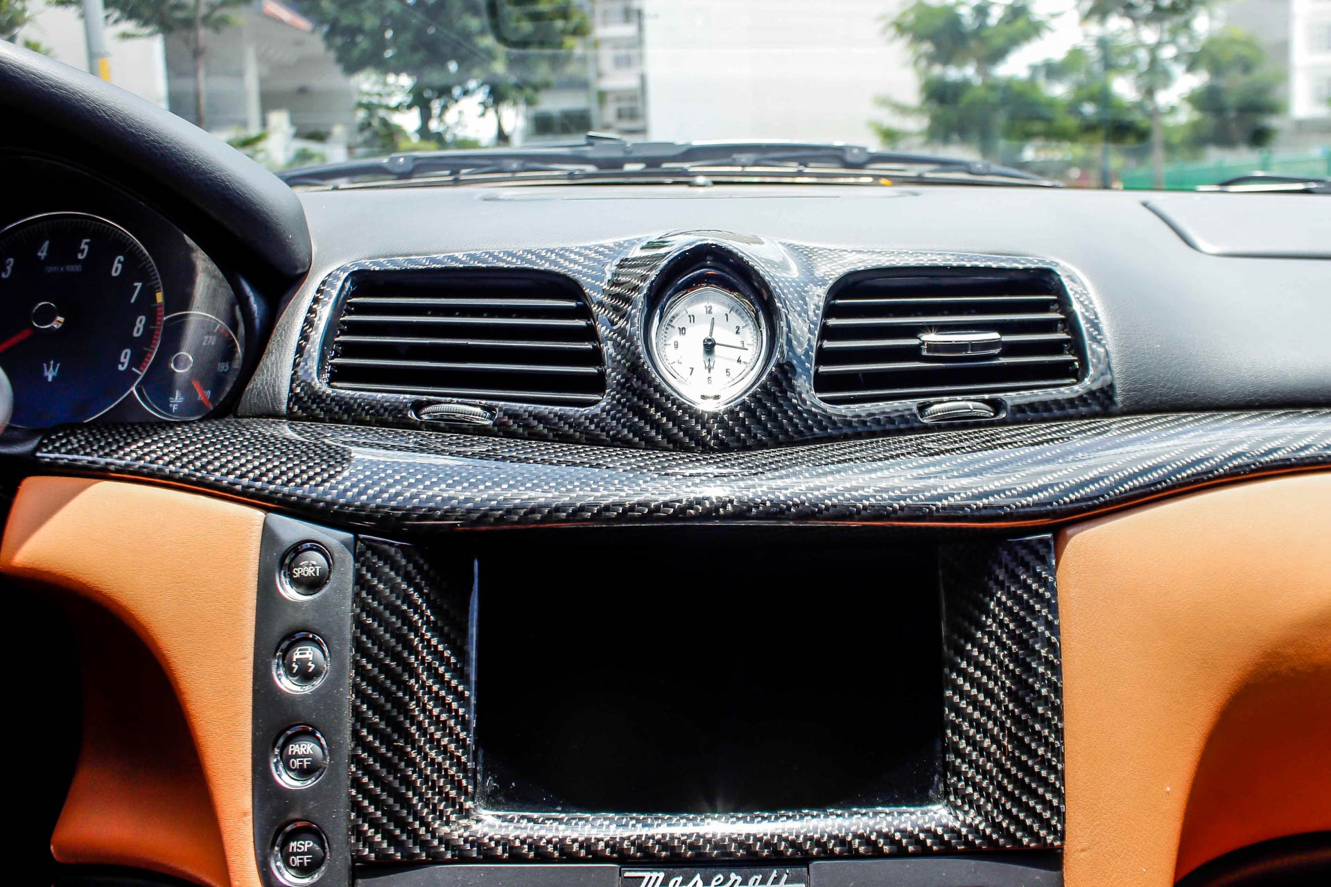 Maserati GranTurismo anh 11