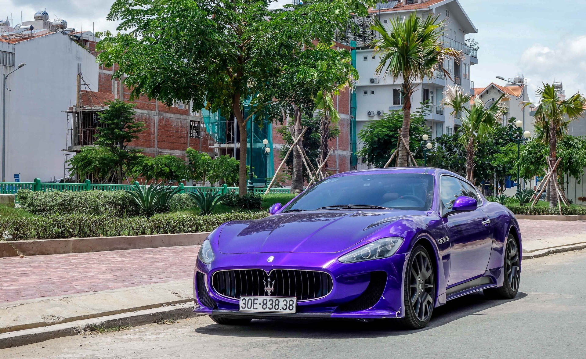 Maserati GranTurismo anh 2