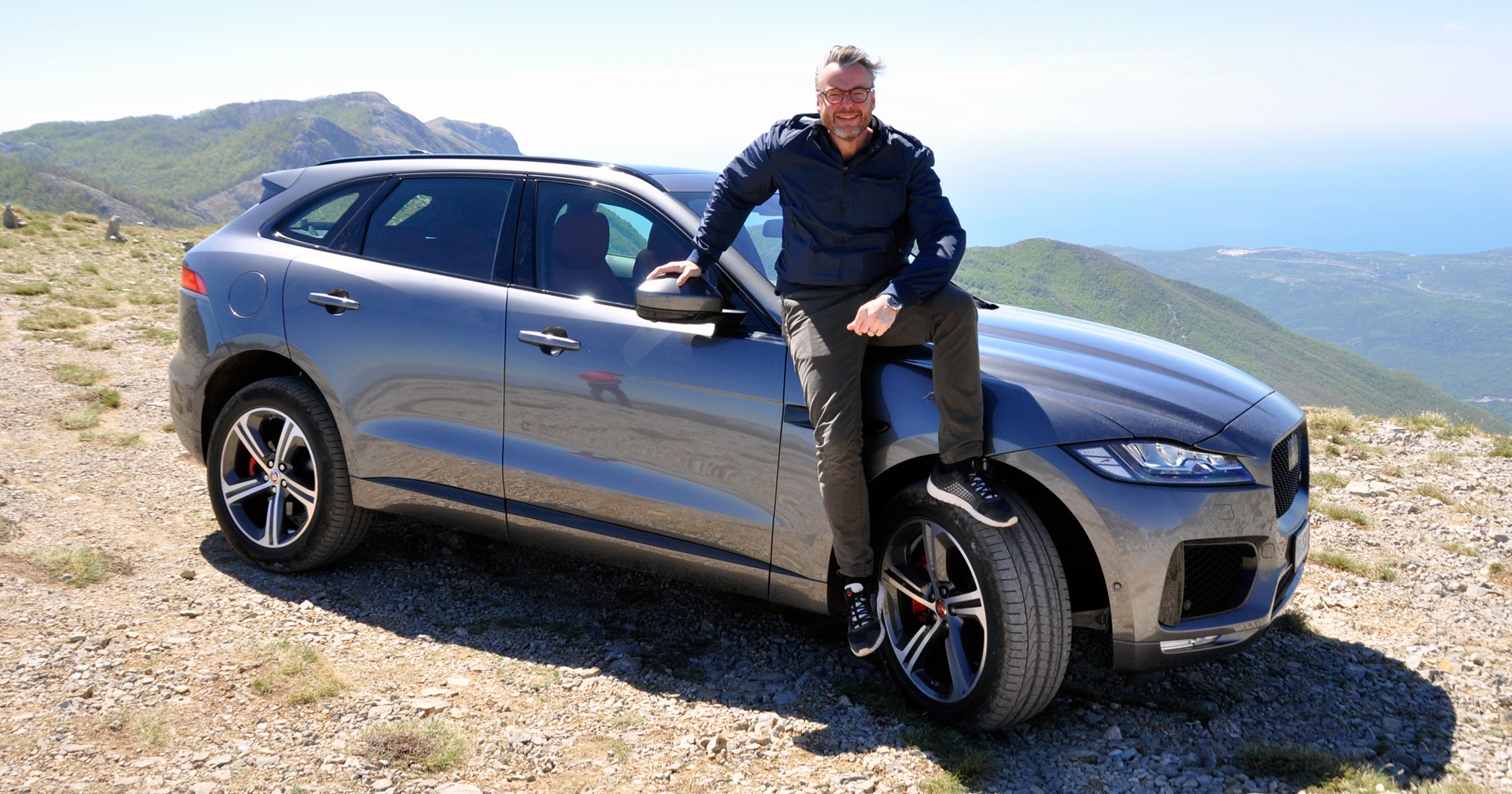 F-Pace - SUV quyen ru nhat cua Jaguar hinh anh