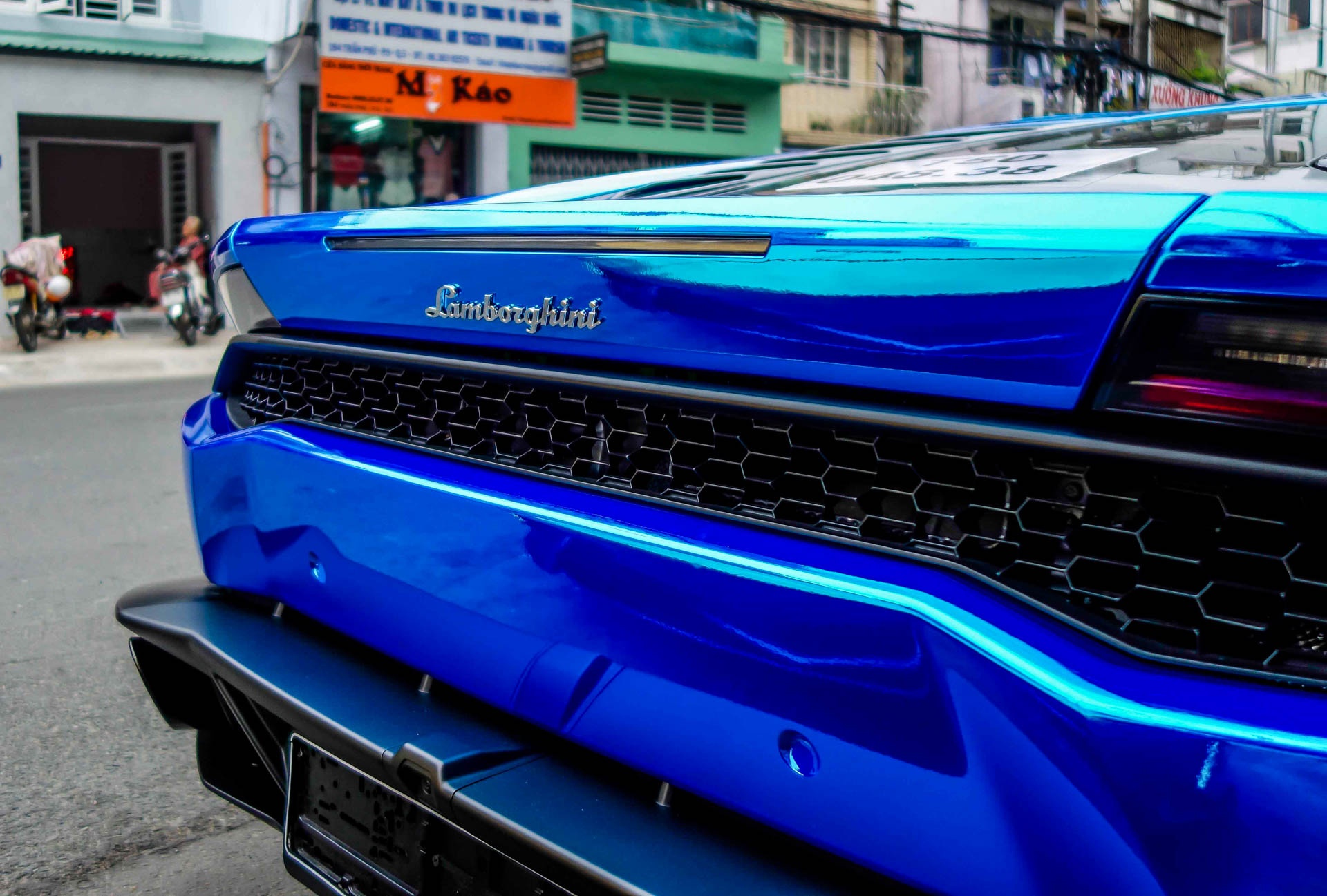 Lamborghini Huracan di tham ruong anh 8