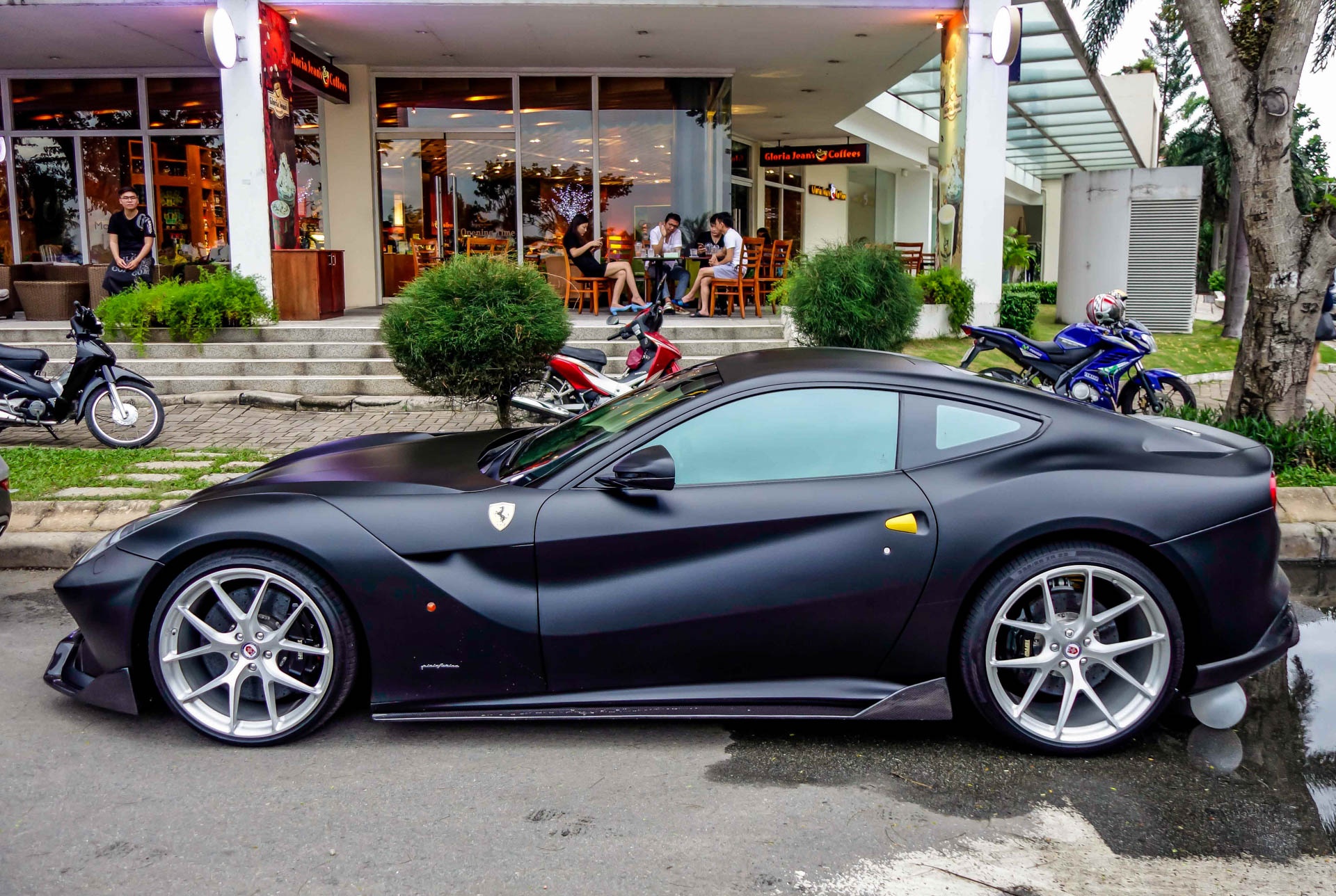 Ferrari F12 cua Cuong Do La anh 3