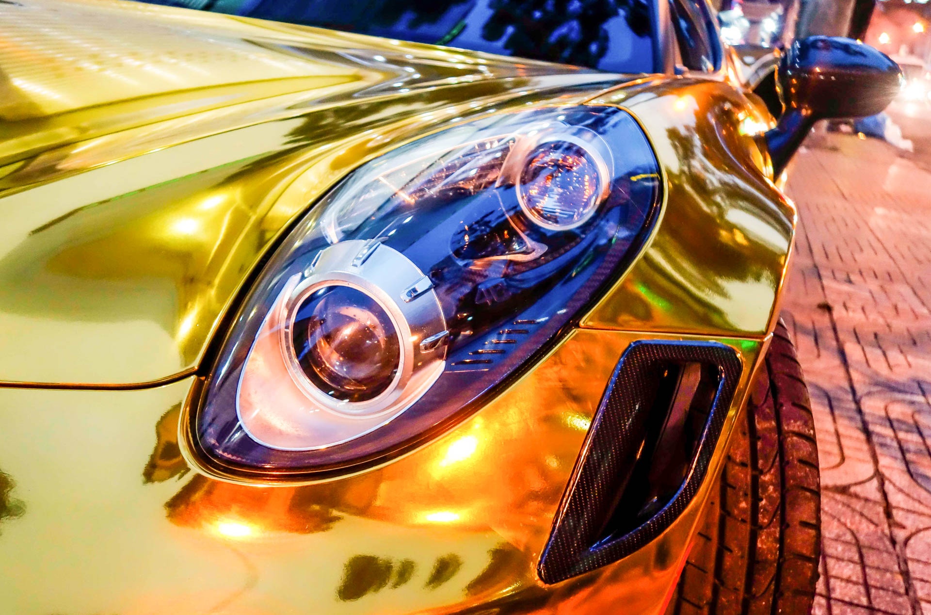 Alfa Romeo 4C Launch Editiondan decal vang anh 5