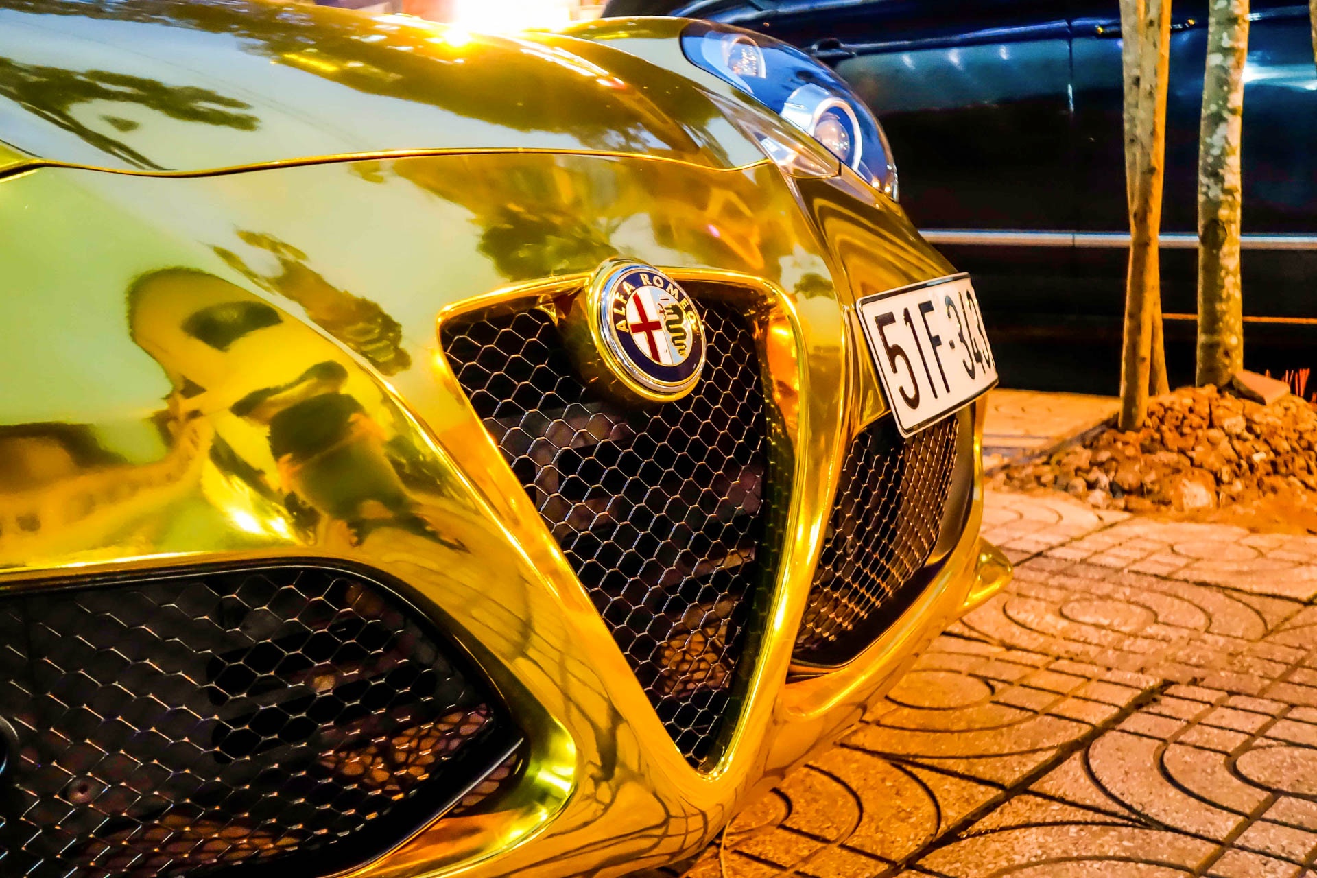 Alfa Romeo 4C Launch Editiondan decal vang anh 6