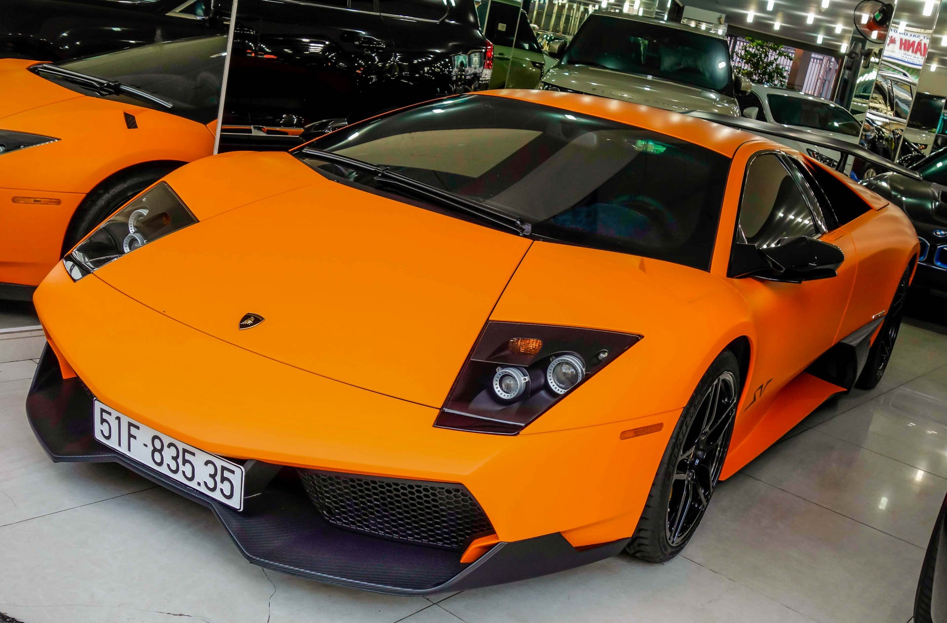 Sieu xe Lamborghini cu cua Minh Nhua thay ao moi hinh anh