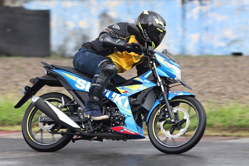 Suzuki Raider doi moi ra mat anh 1