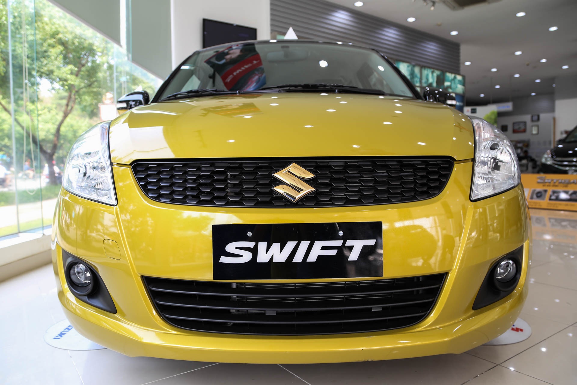 Suzuki Swift RS tai Viet Nam anh 1
