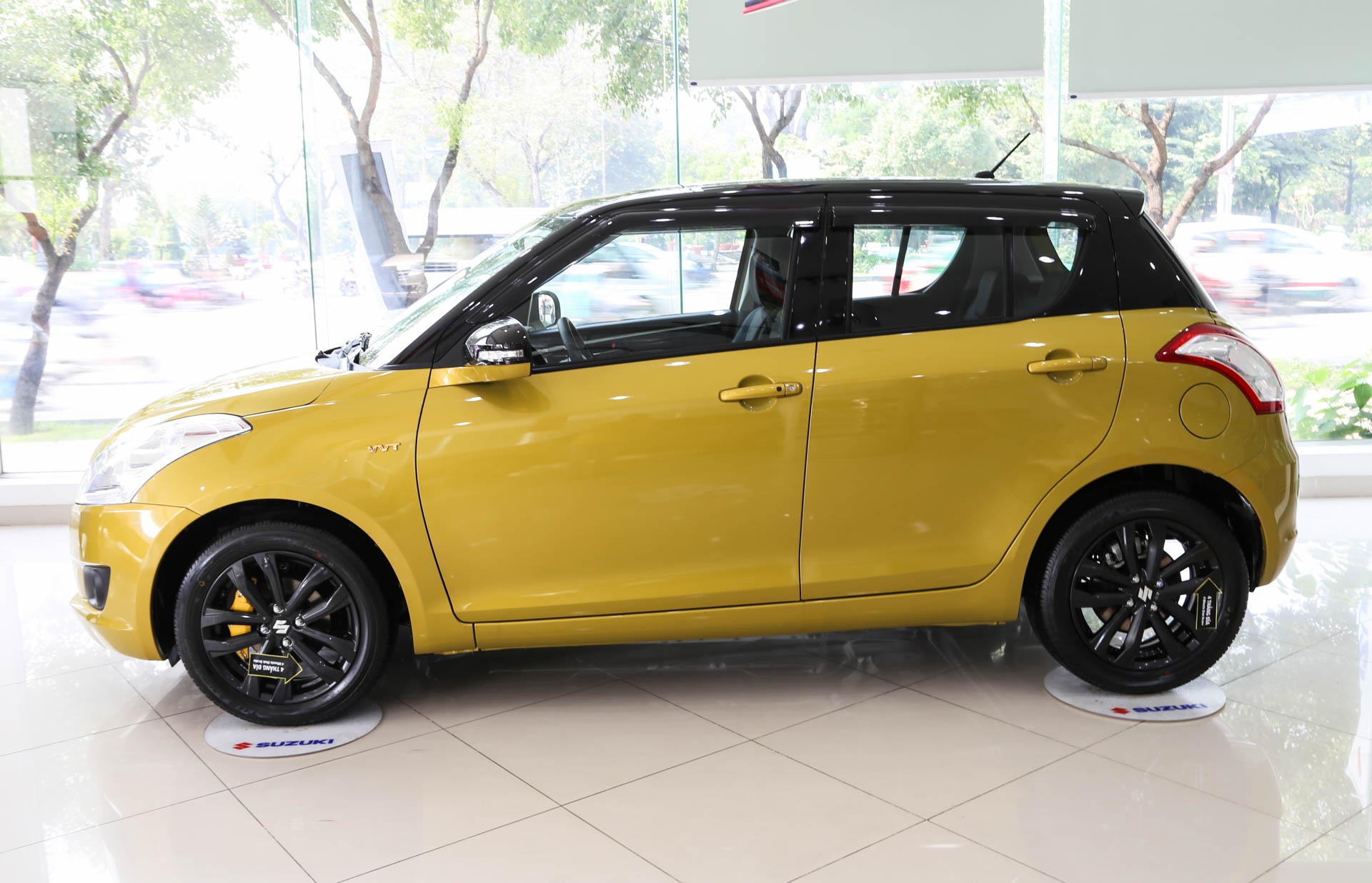 Suzuki Swift RS tai Viet Nam anh 3
