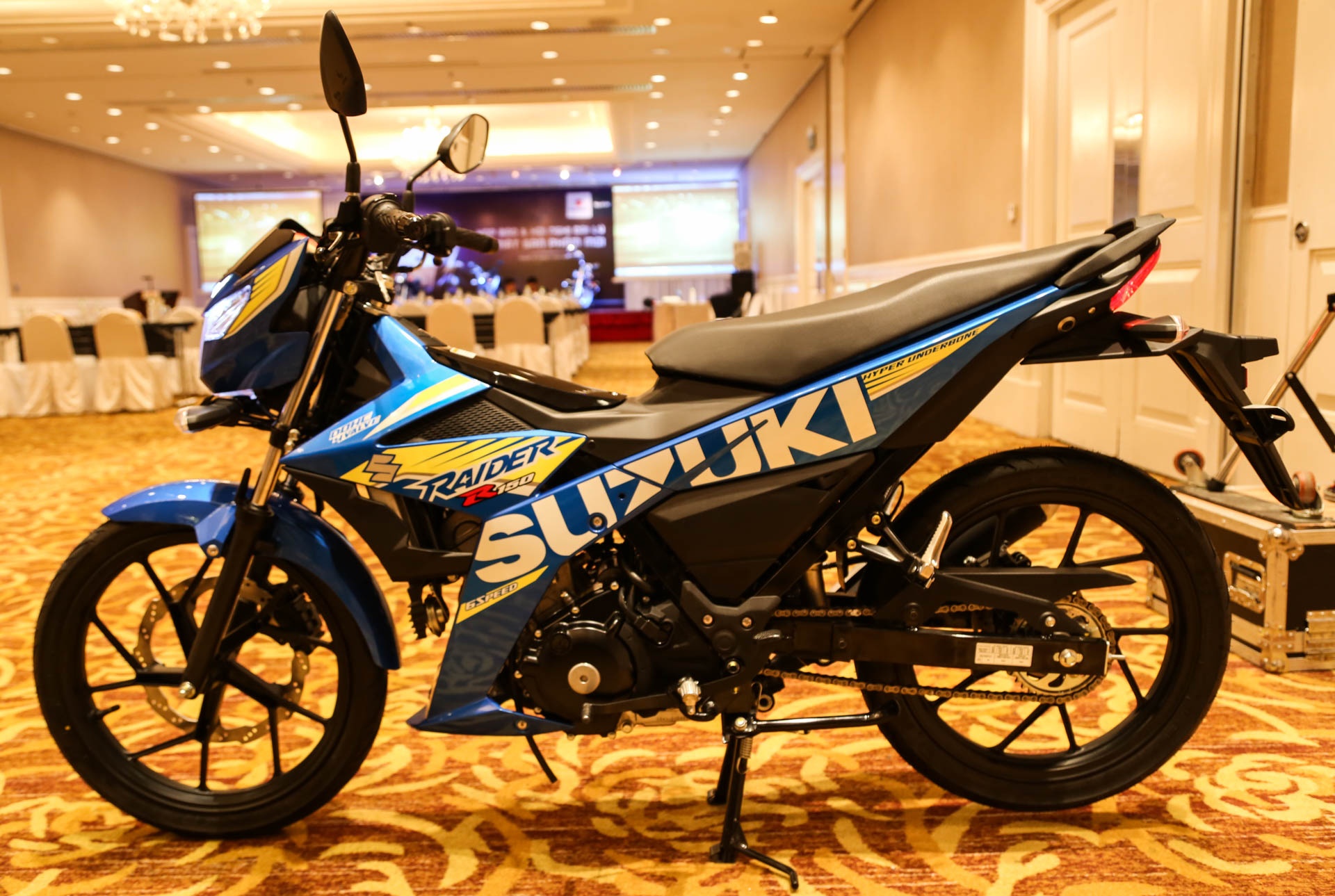 Suzuki Raider 2016 ra mat tai Viet Nam anh 1