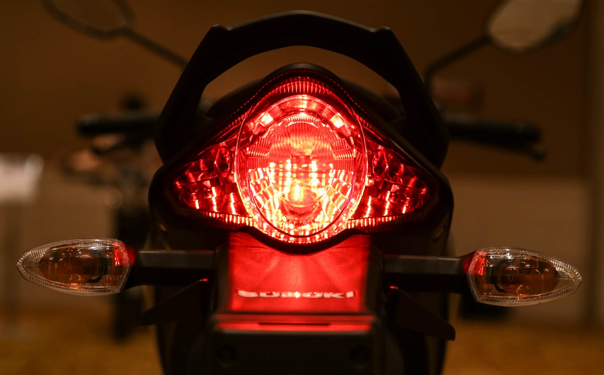 Suzuki Raider 2016 ra mat tai Viet Nam anh 12