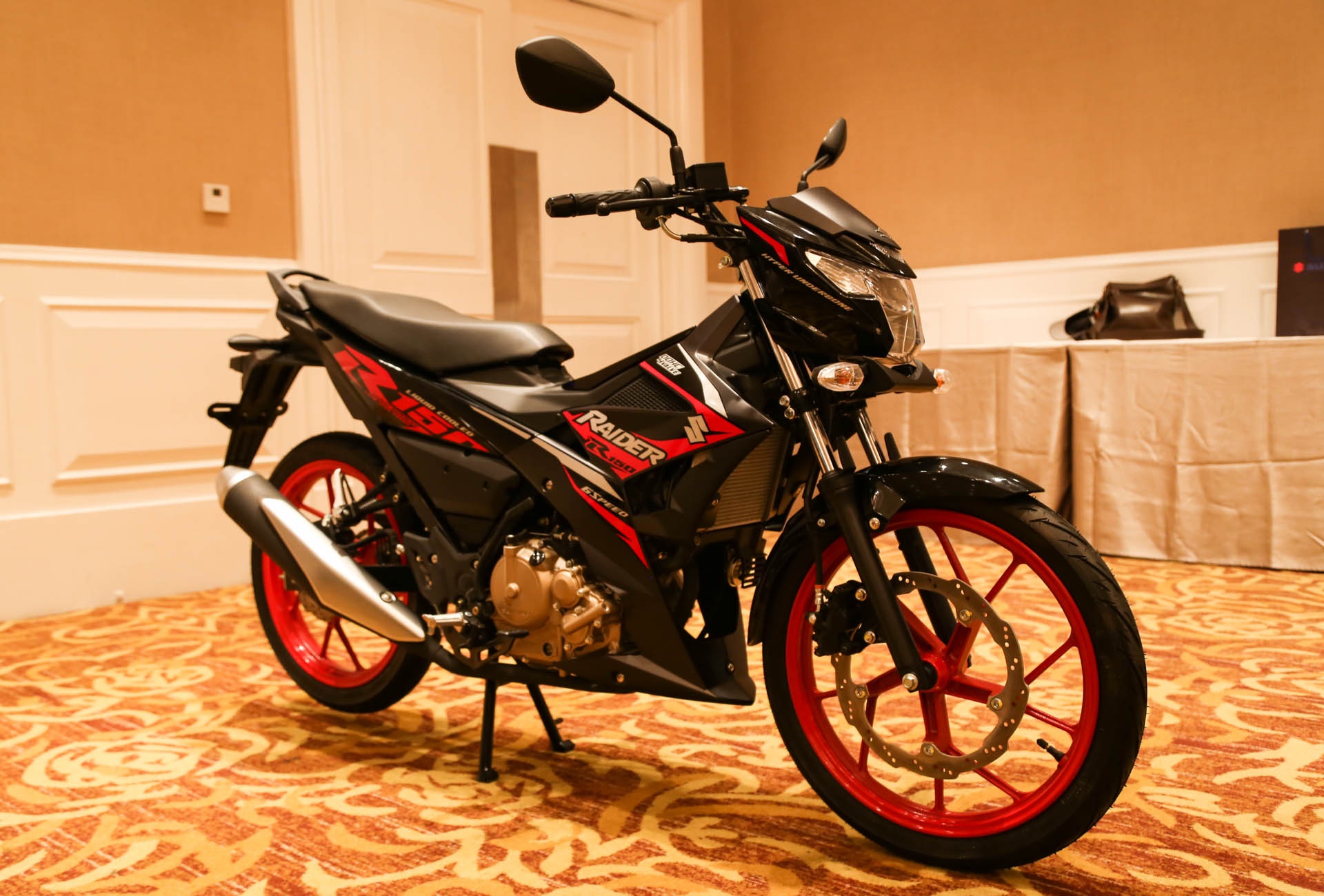 Suzuki Raider 2016 ra mat tai Viet Nam anh 13