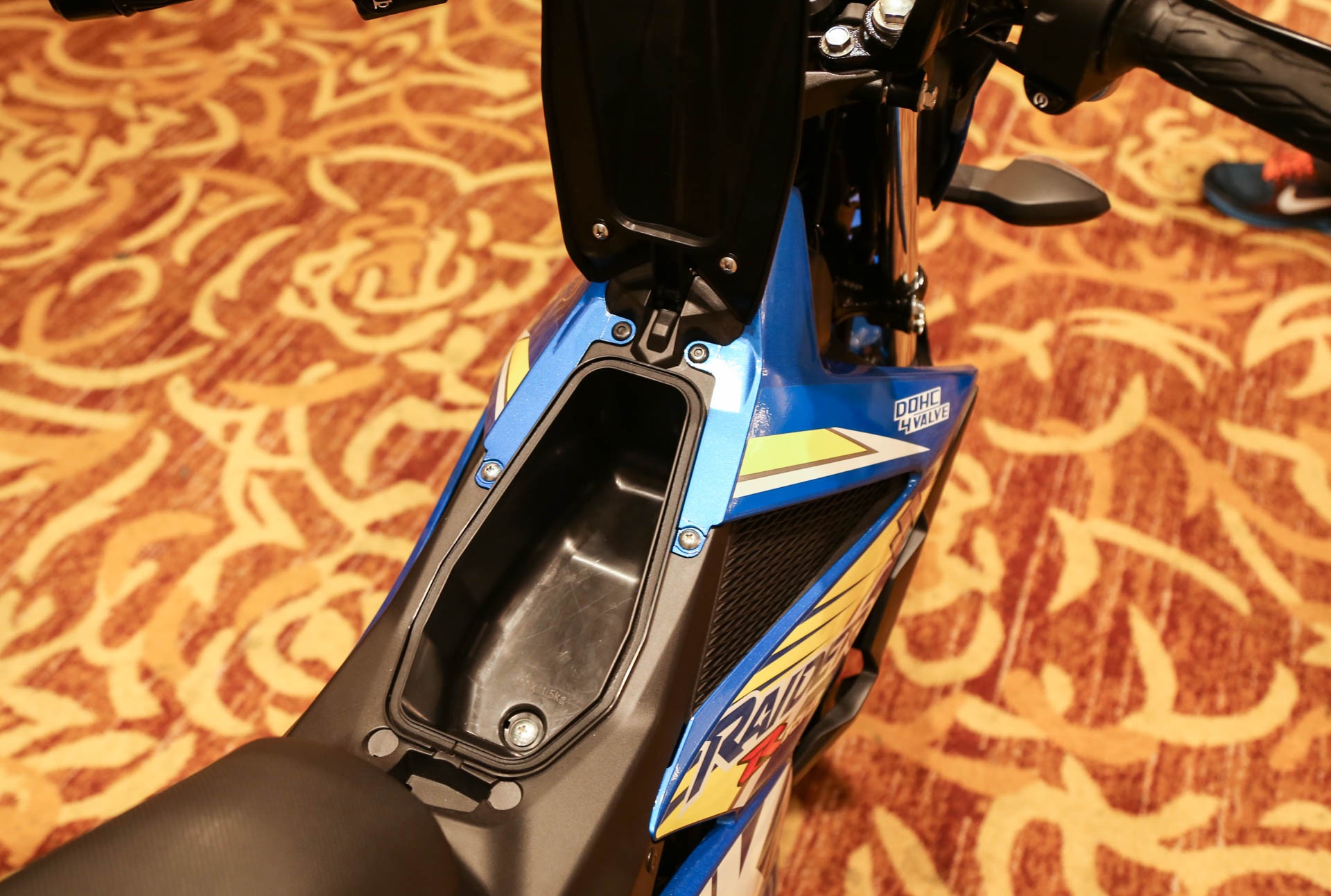 Suzuki Raider 2016 ra mat tai Viet Nam anh 8