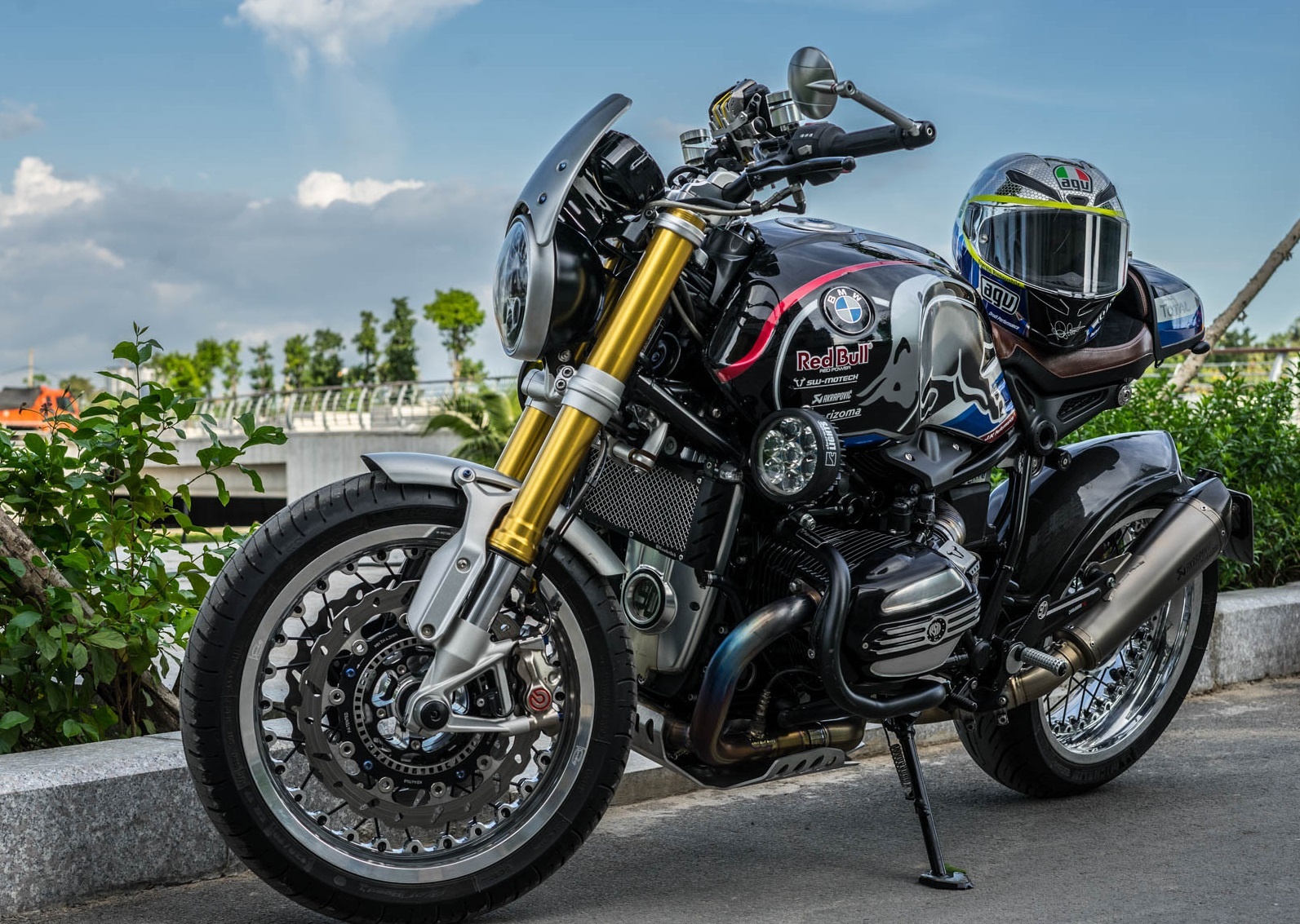 Biker Viet chi hon 1 ty dong do BMW R nineT hinh anh