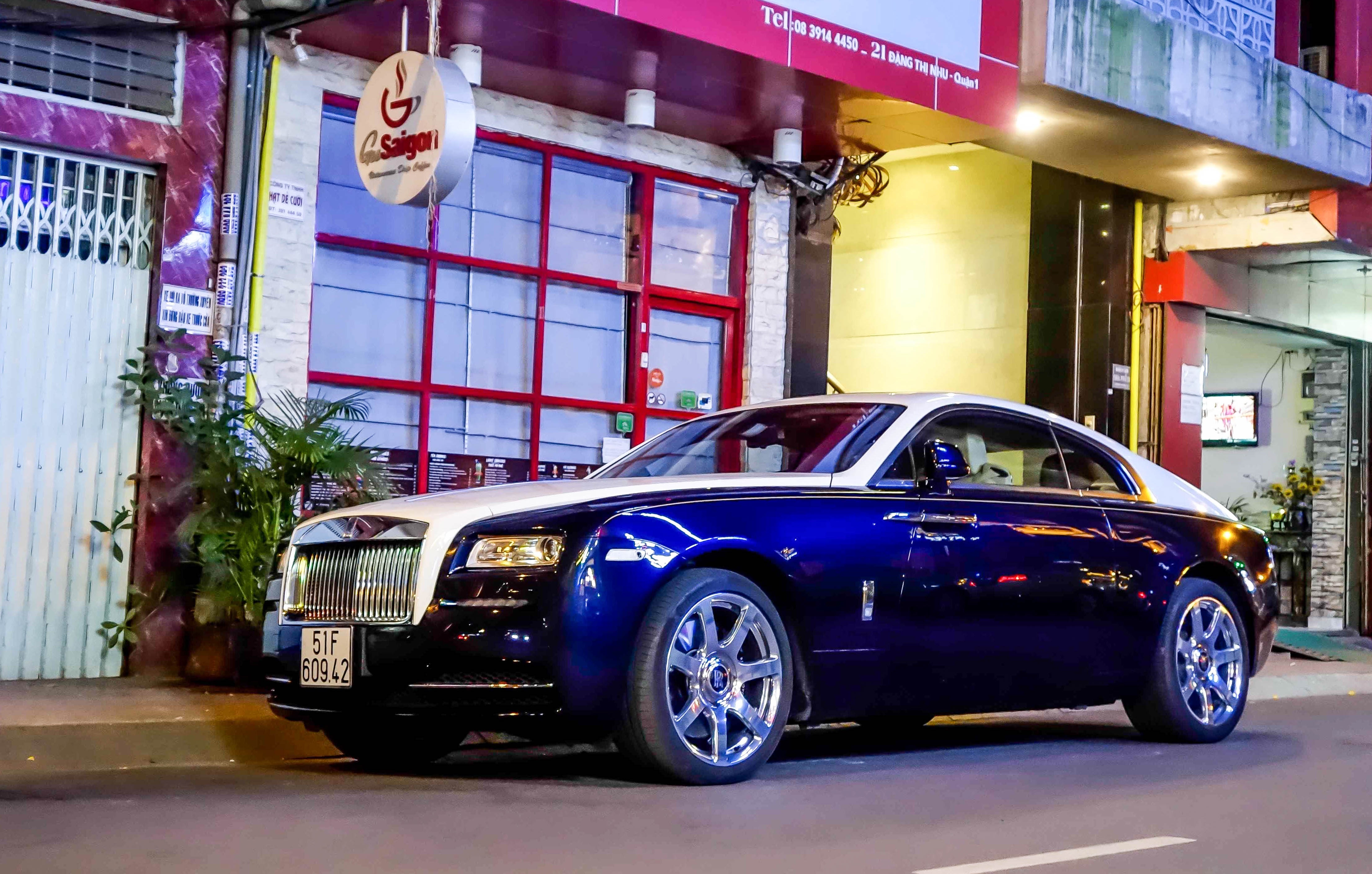 Minh Nhua hoi ngo cac dai gia Sai Gon sau khi xe ra bien so hinh anh