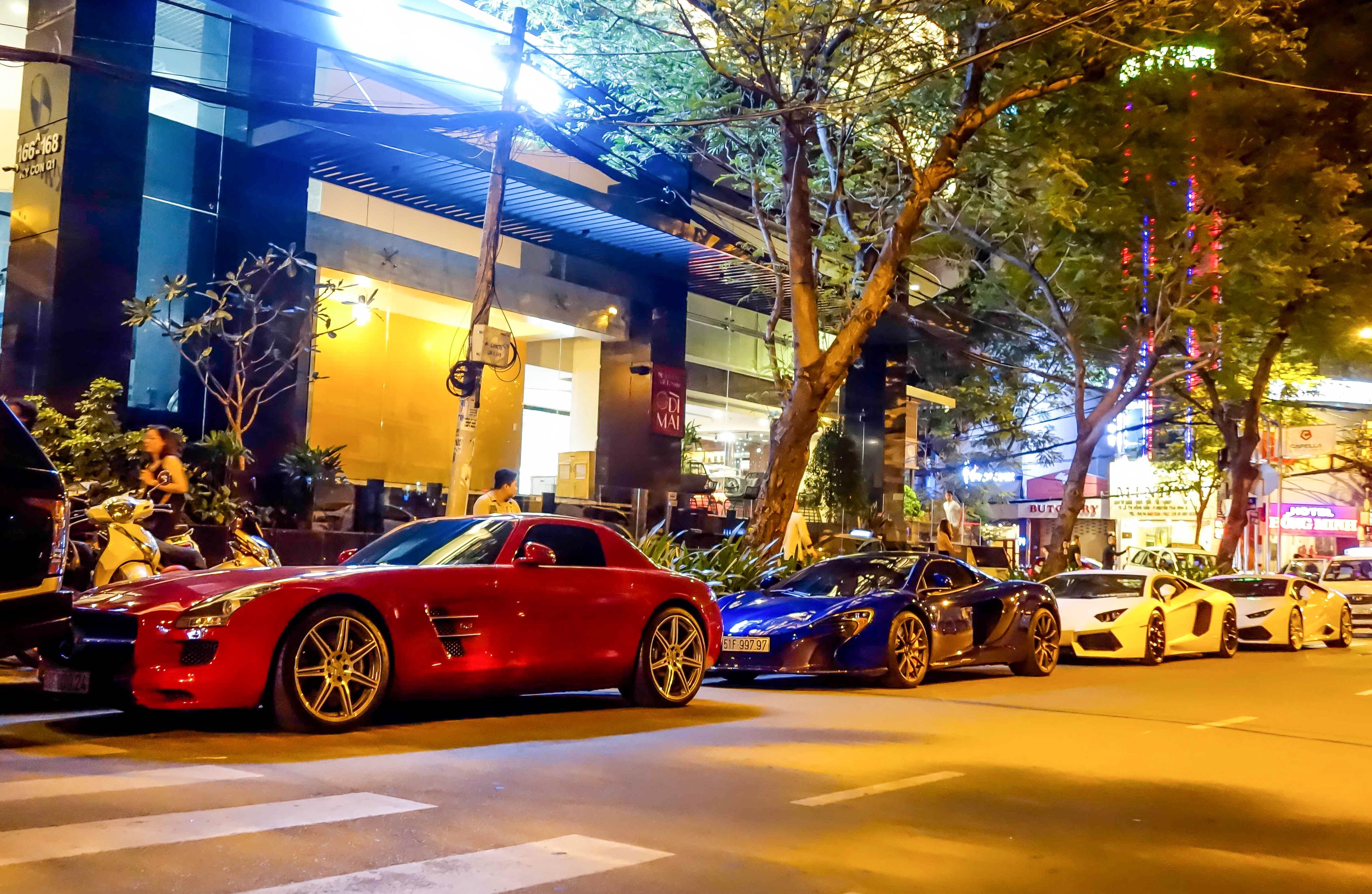 Dan sieu xe cua Minh Nhua anh 11