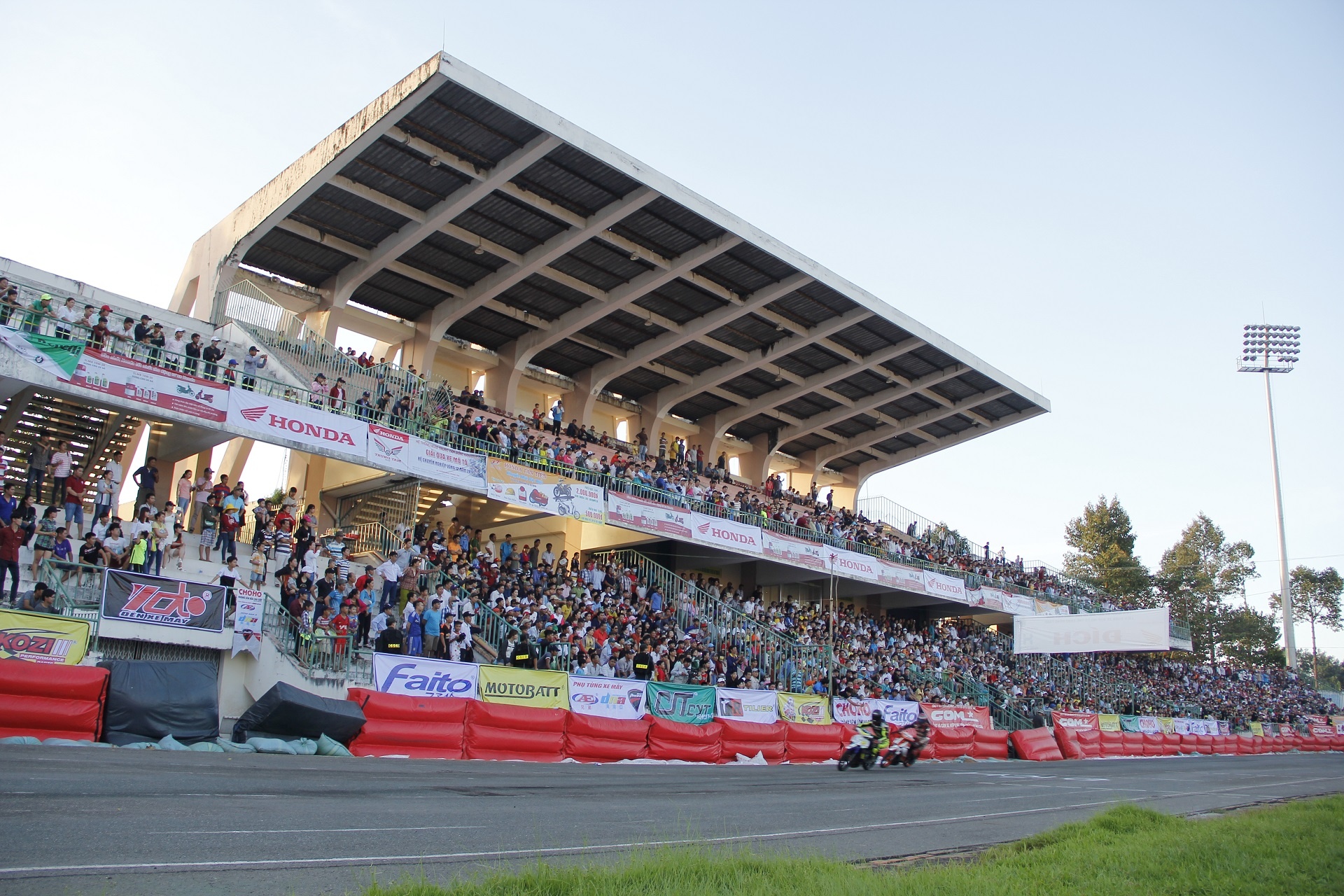 dua xe o Cao Lanh Dong Thap anh 1