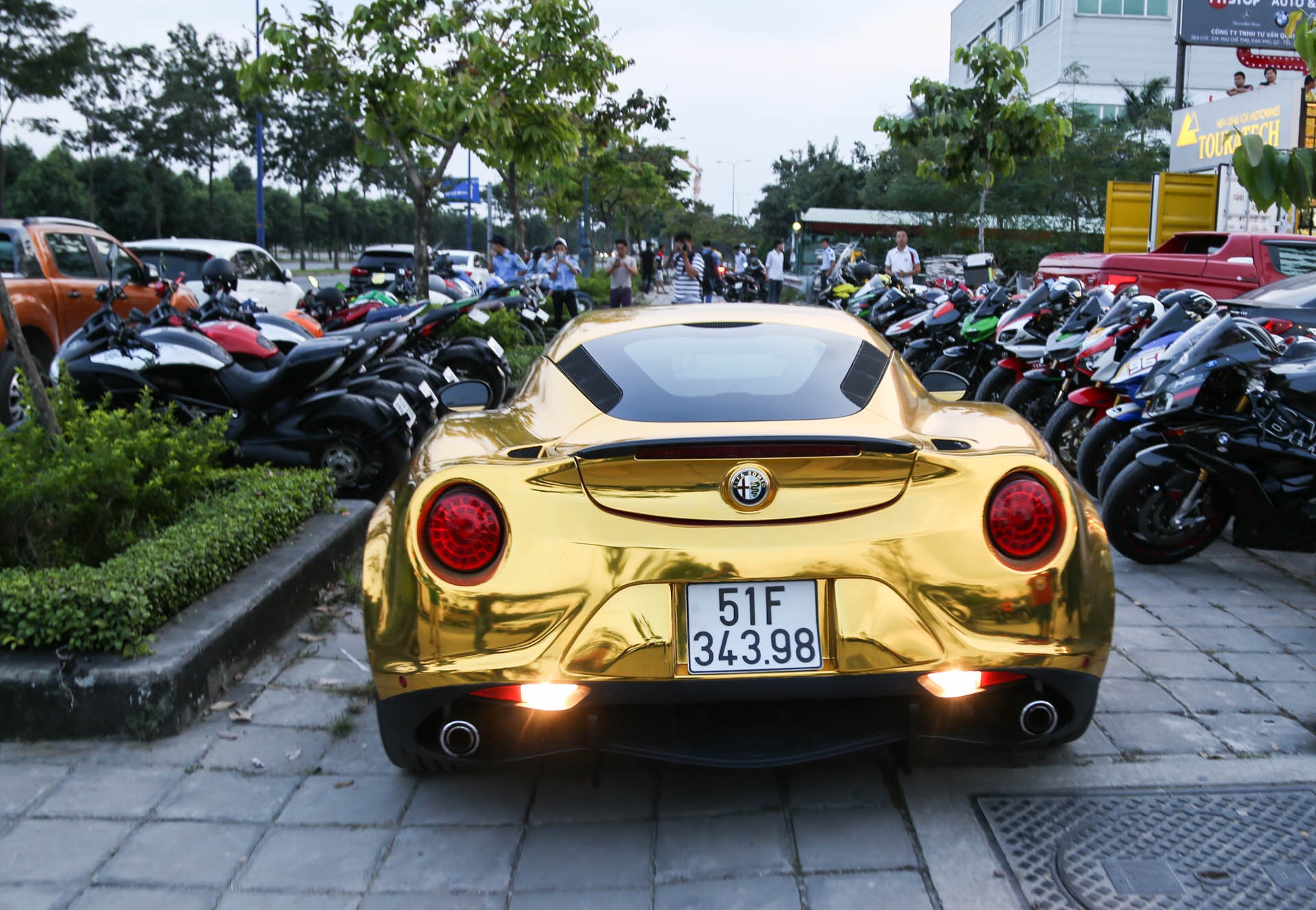 Hang chuc moto va sieu xe tap trung o Sai Gon hinh anh