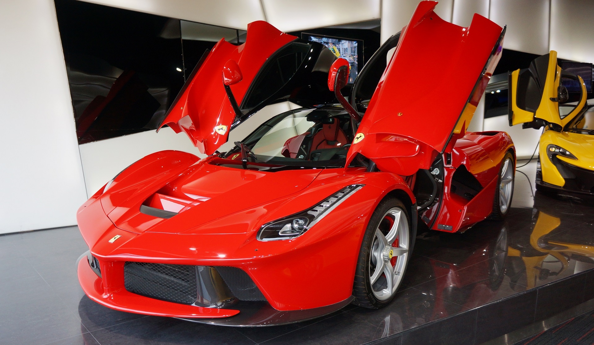 Ferrari ban dau gia LaFerrari cuoi cung hinh anh