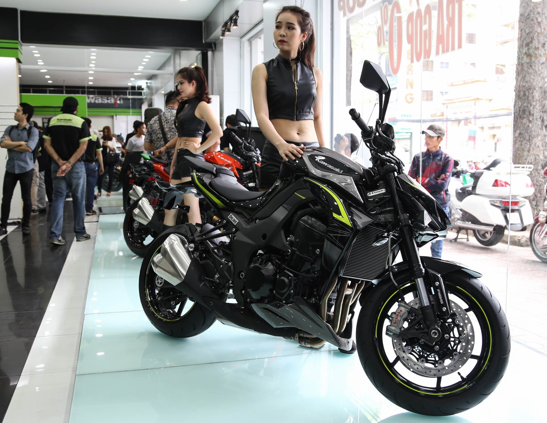 Kawasaki Z1000 2017 anh 15