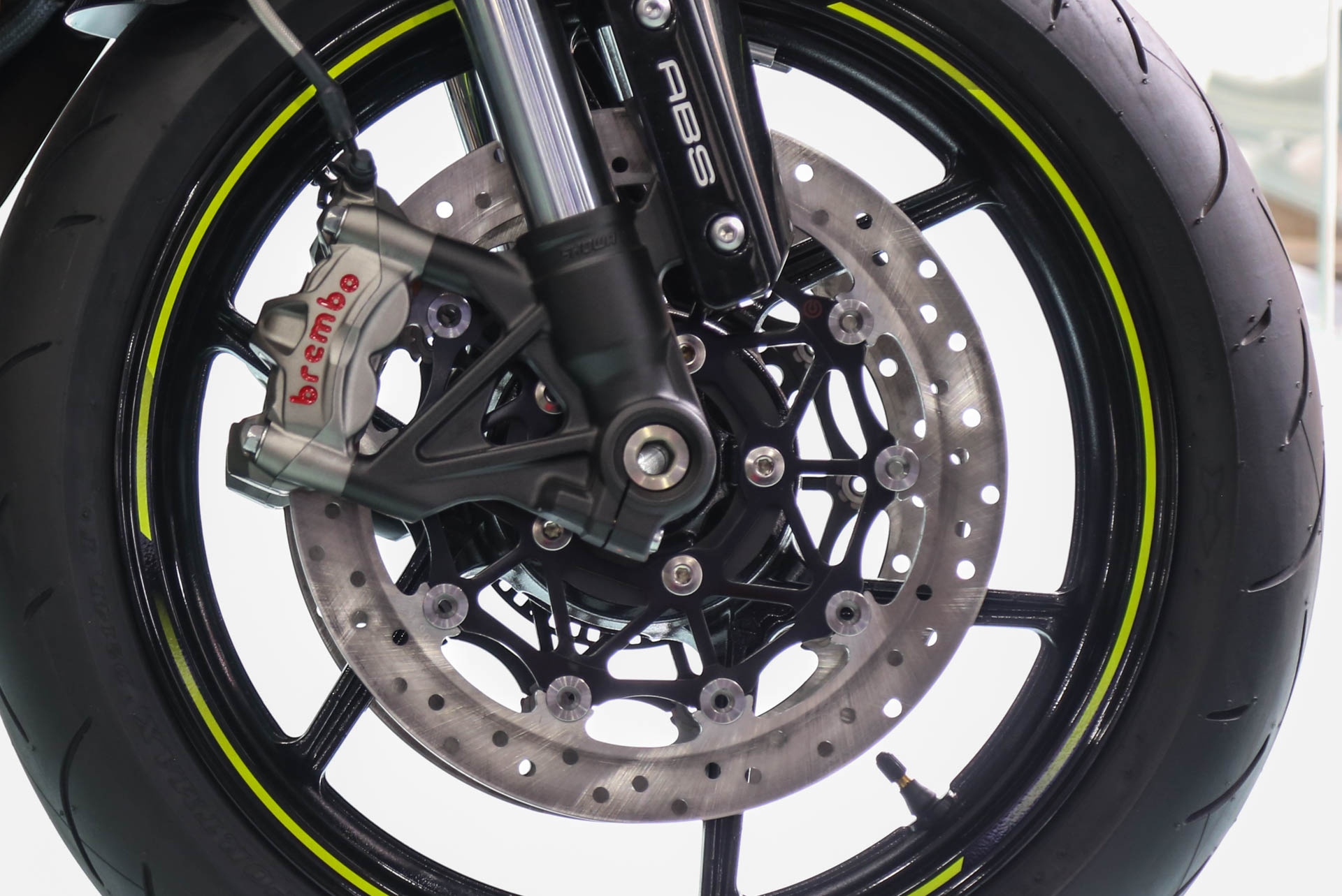 Kawasaki Z1000 2017 anh 3