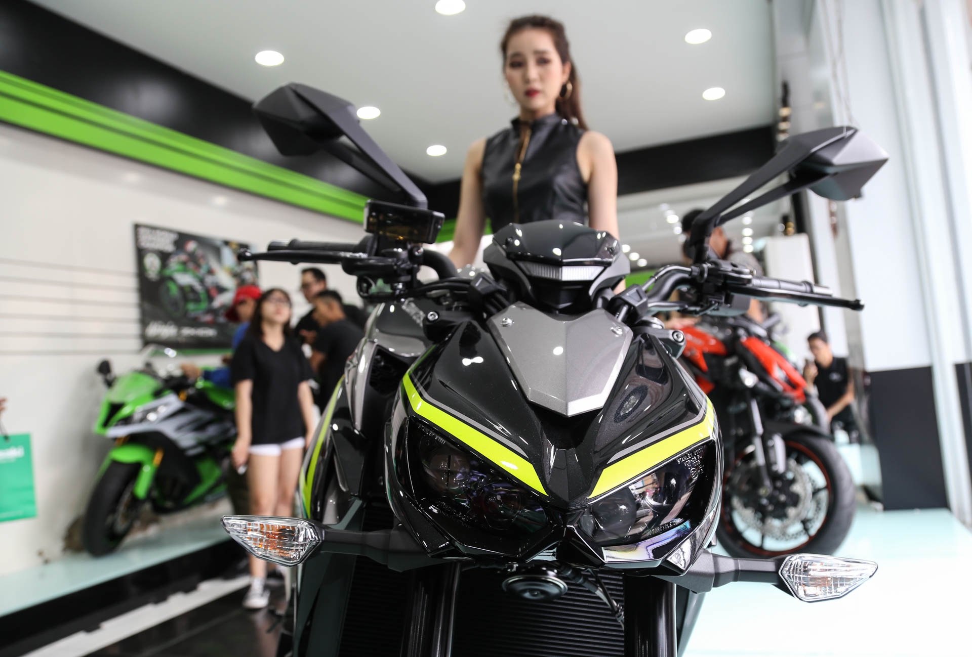 Kawasaki Z1000 2017 anh 10