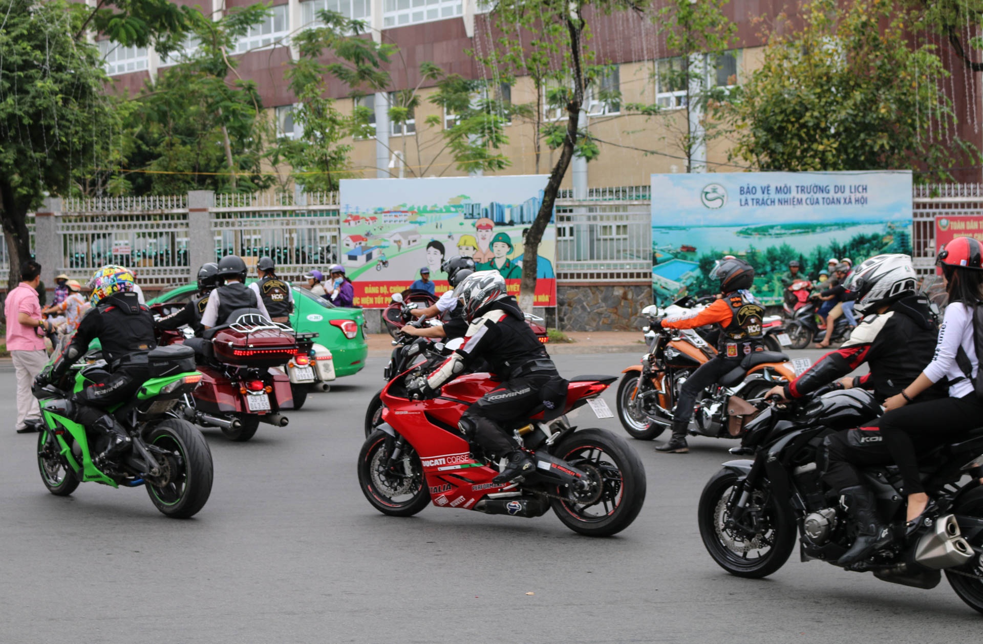 200 moto phan khoi lon tu hop o Can Tho anh 14