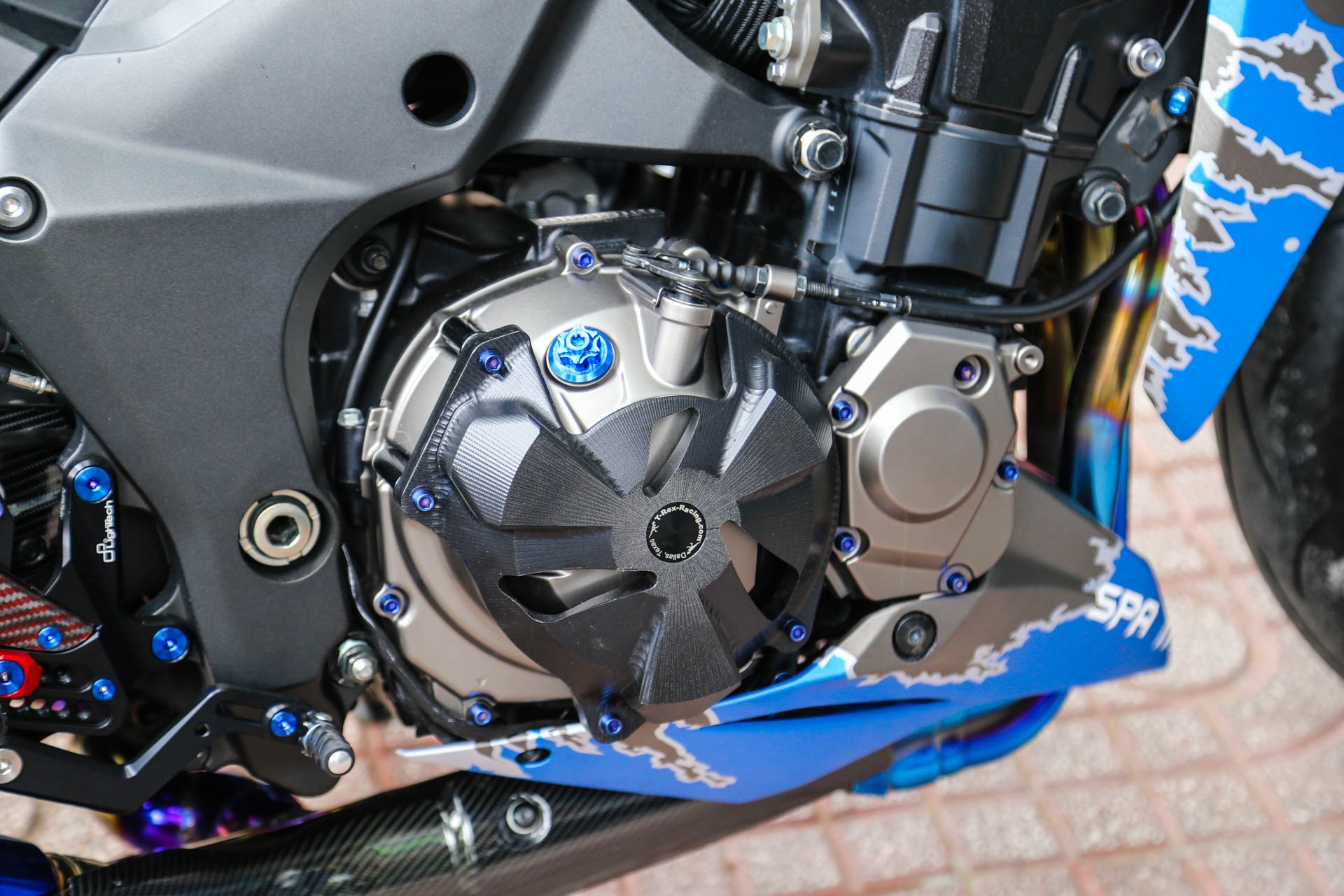 Kawasaki Z1000 do don Tet anh 8