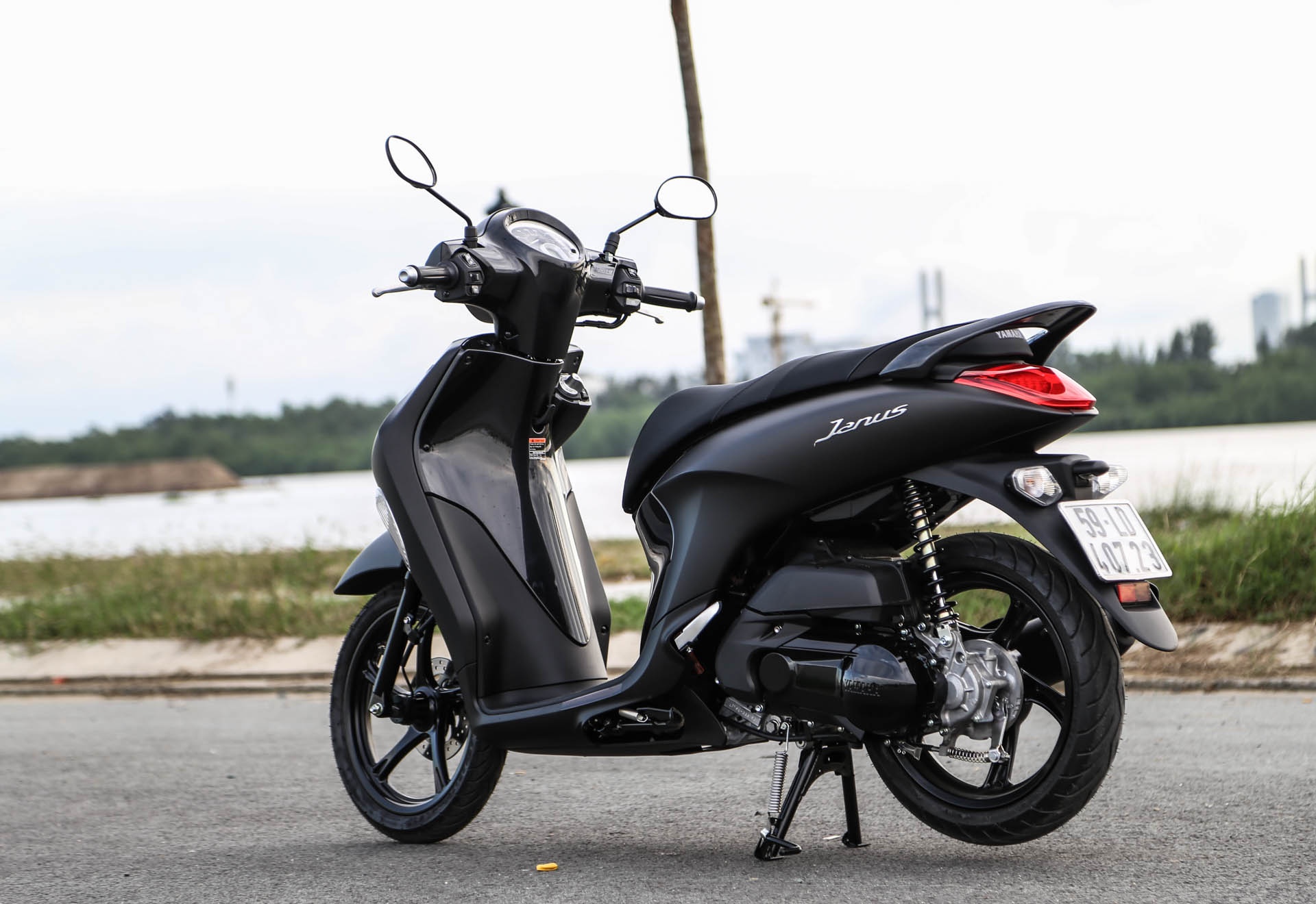 Gia Yamaha Janus Premium anh 4