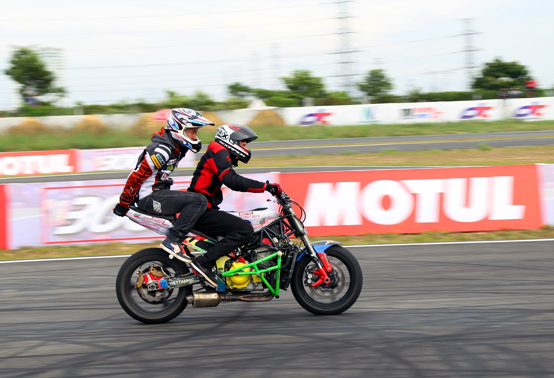 Motul Stunt Fest o Binh Duong anh 12