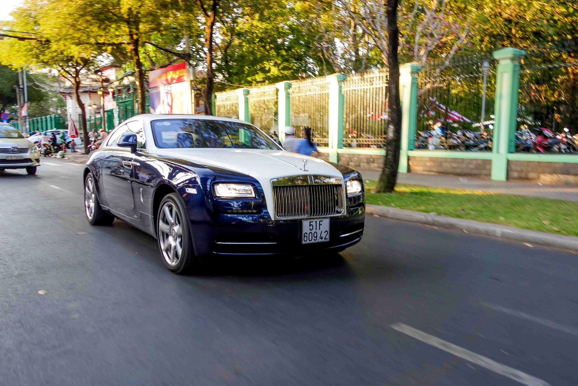 Nhung mau xe dat nhat ve Viet Nam 2016 anh 3