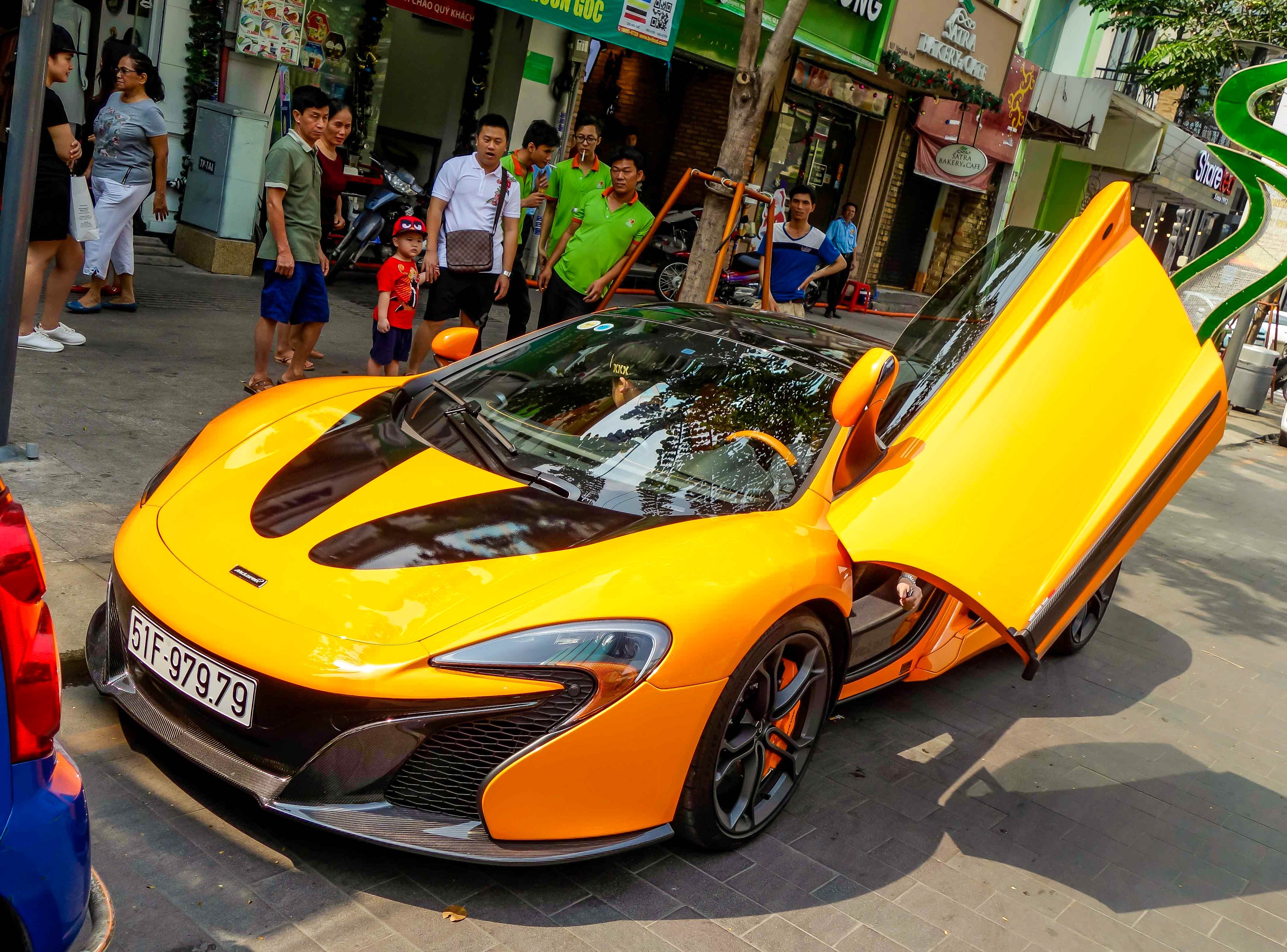 sieu xe Minh Nhua Cuong Do La anh 9