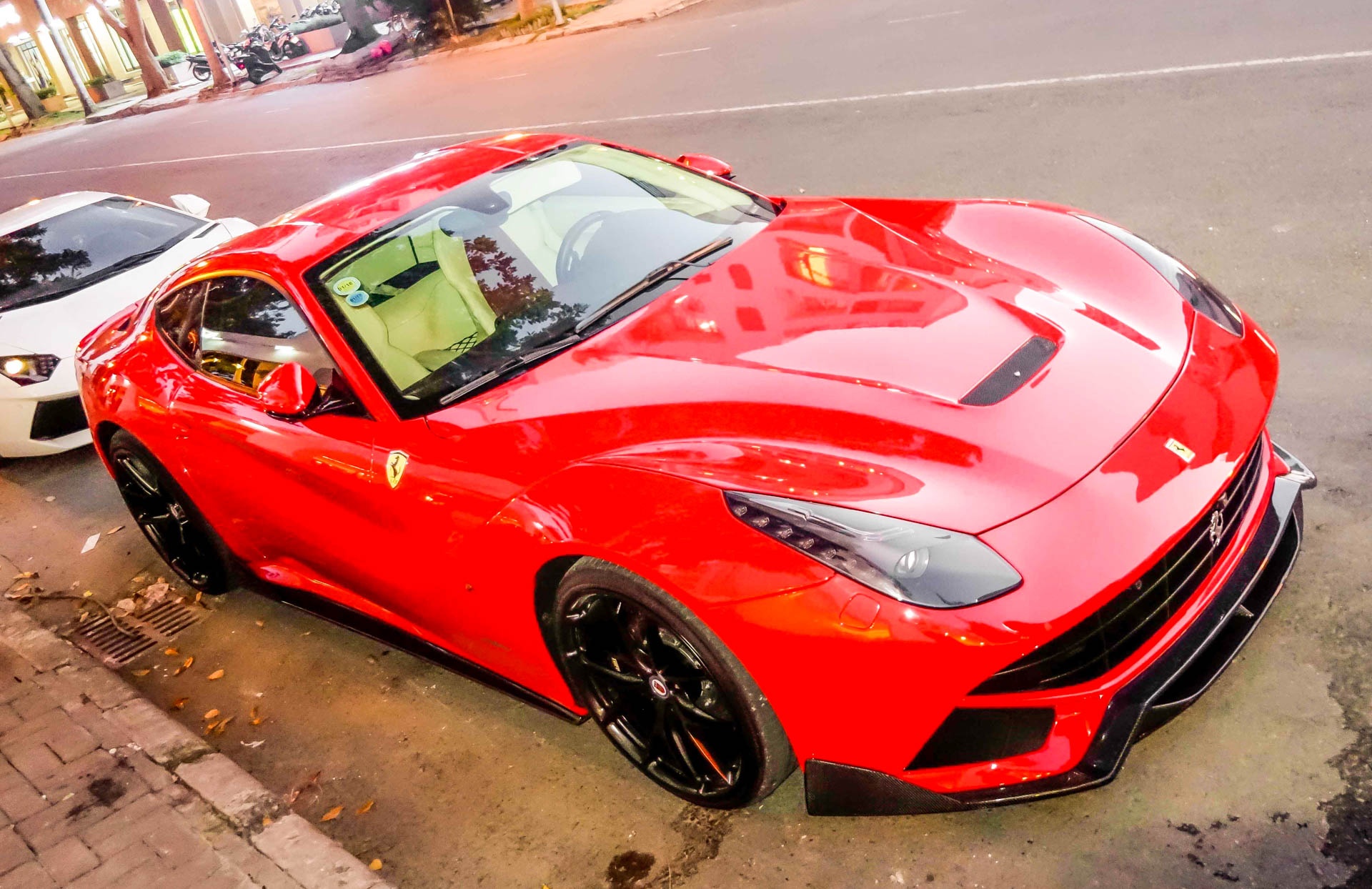 Ferrari F12 cua Cuong Do La anh 3