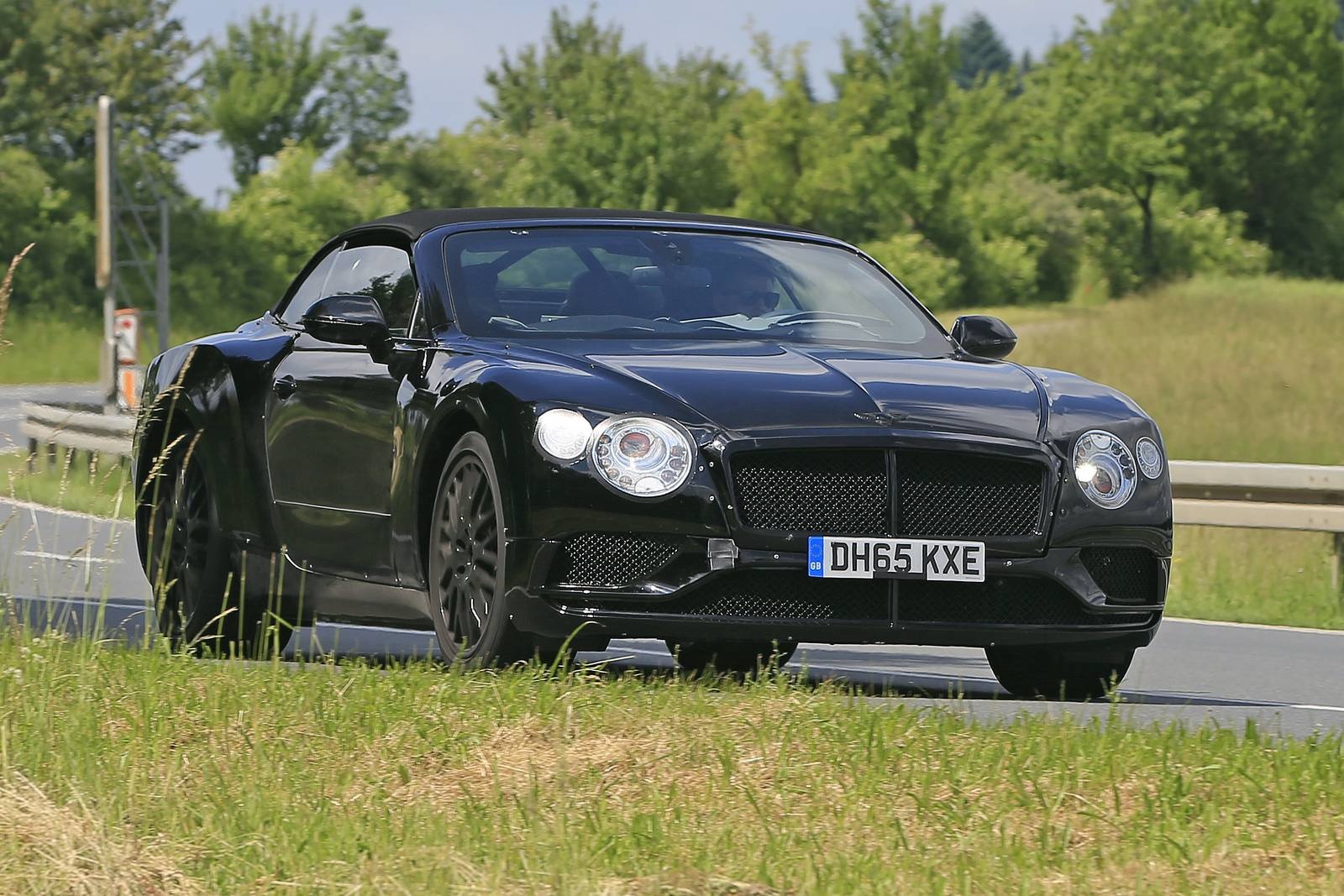 Bentley Continental GT the he moi lo anh thuc te hinh anh