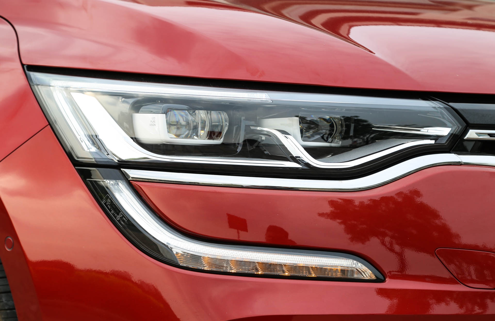 Renault Talisman tai Viet Nam anh 15