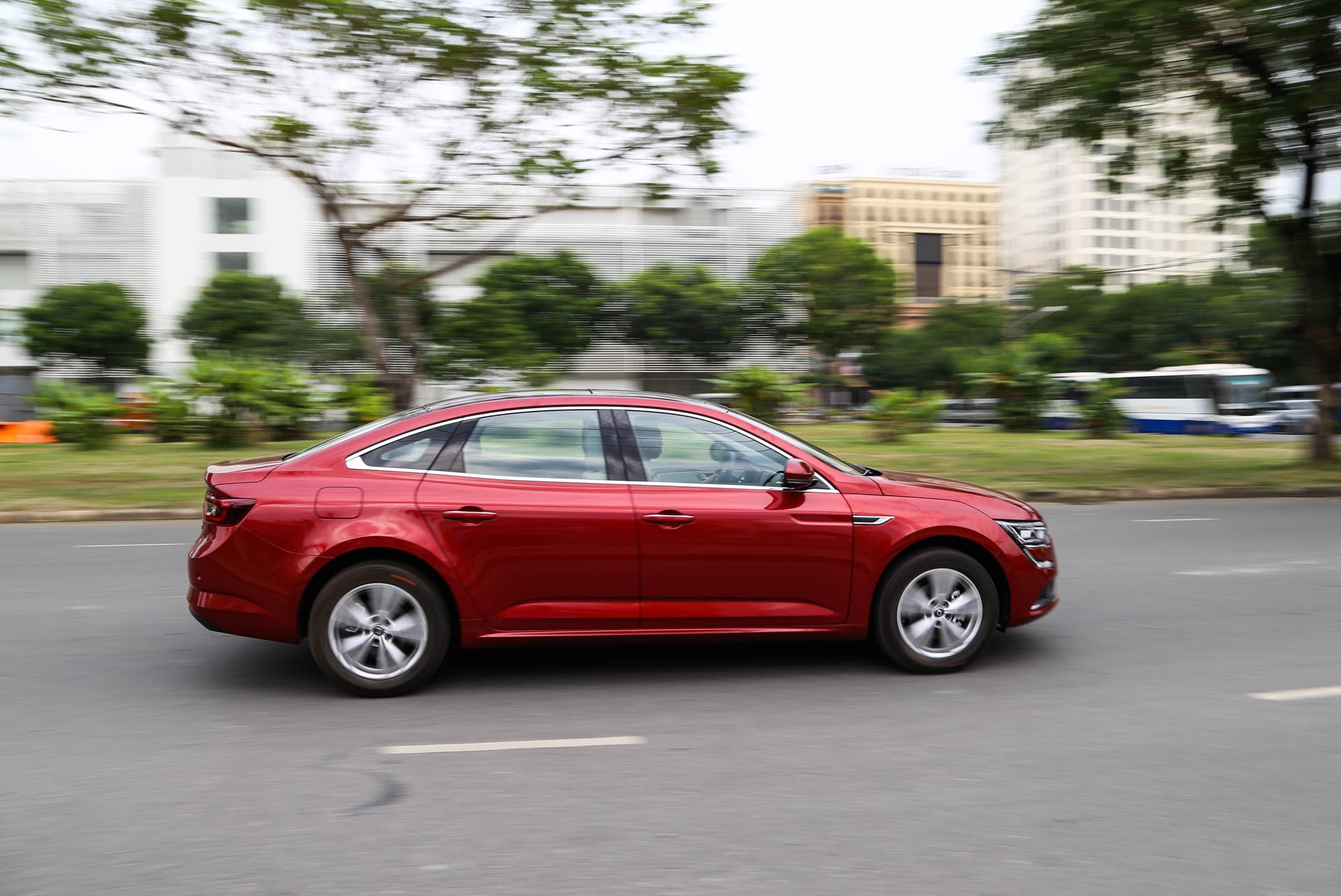 Renault Talisman tai Viet Nam anh 18