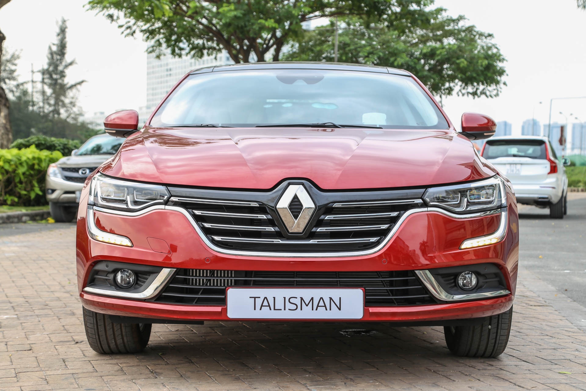 Renault Talisman tai Viet Nam anh 4