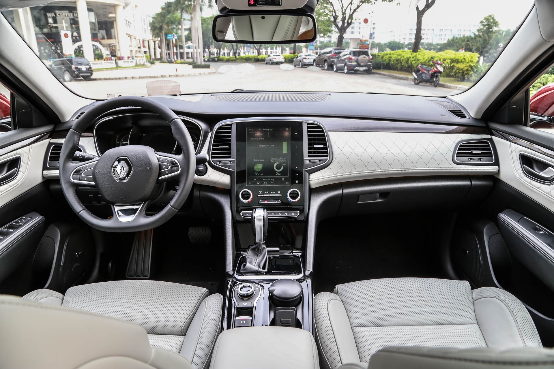 thi truong oto anh 6