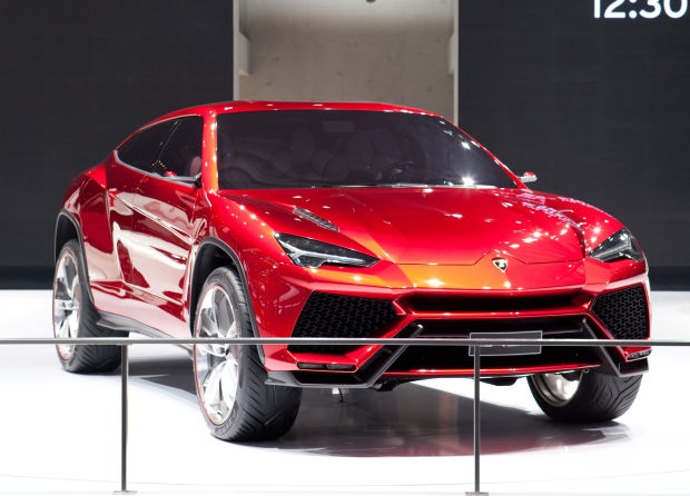 Lamborghini Urus se dung dong co hybrid hinh anh