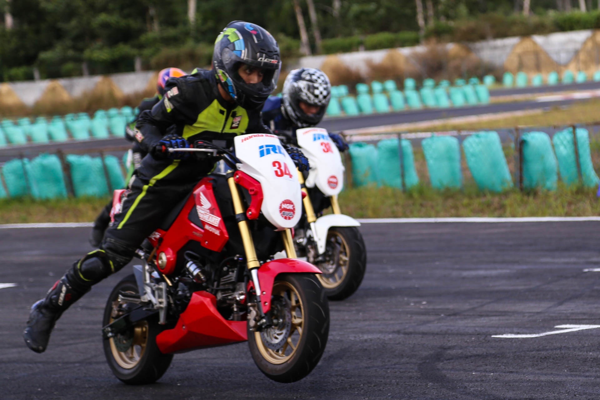 Dua xe Honda dau nam tai Binh Duong hinh anh