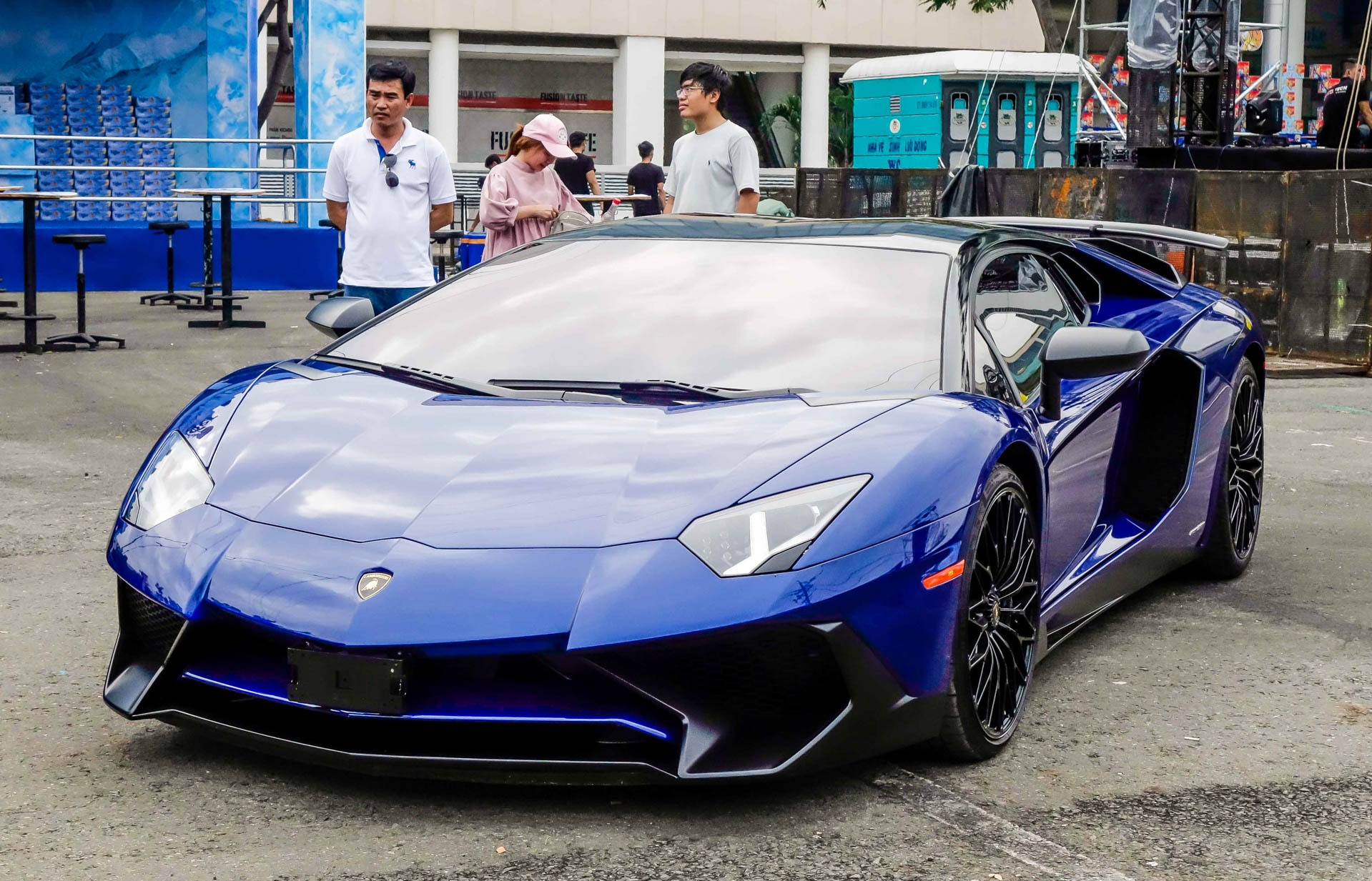 Minh Nhua khoe sieu xe anh 3